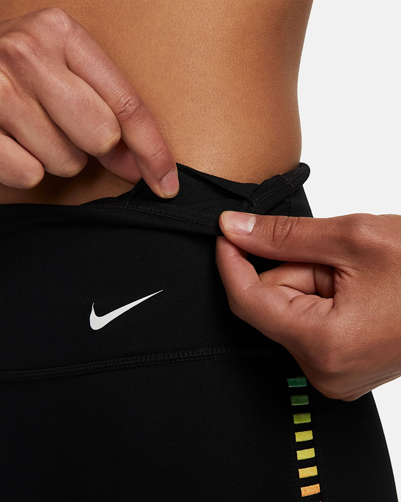 Leggings de 7/8 de tiro medio para mujer Nike One Rainbow Ladder. Nike.com