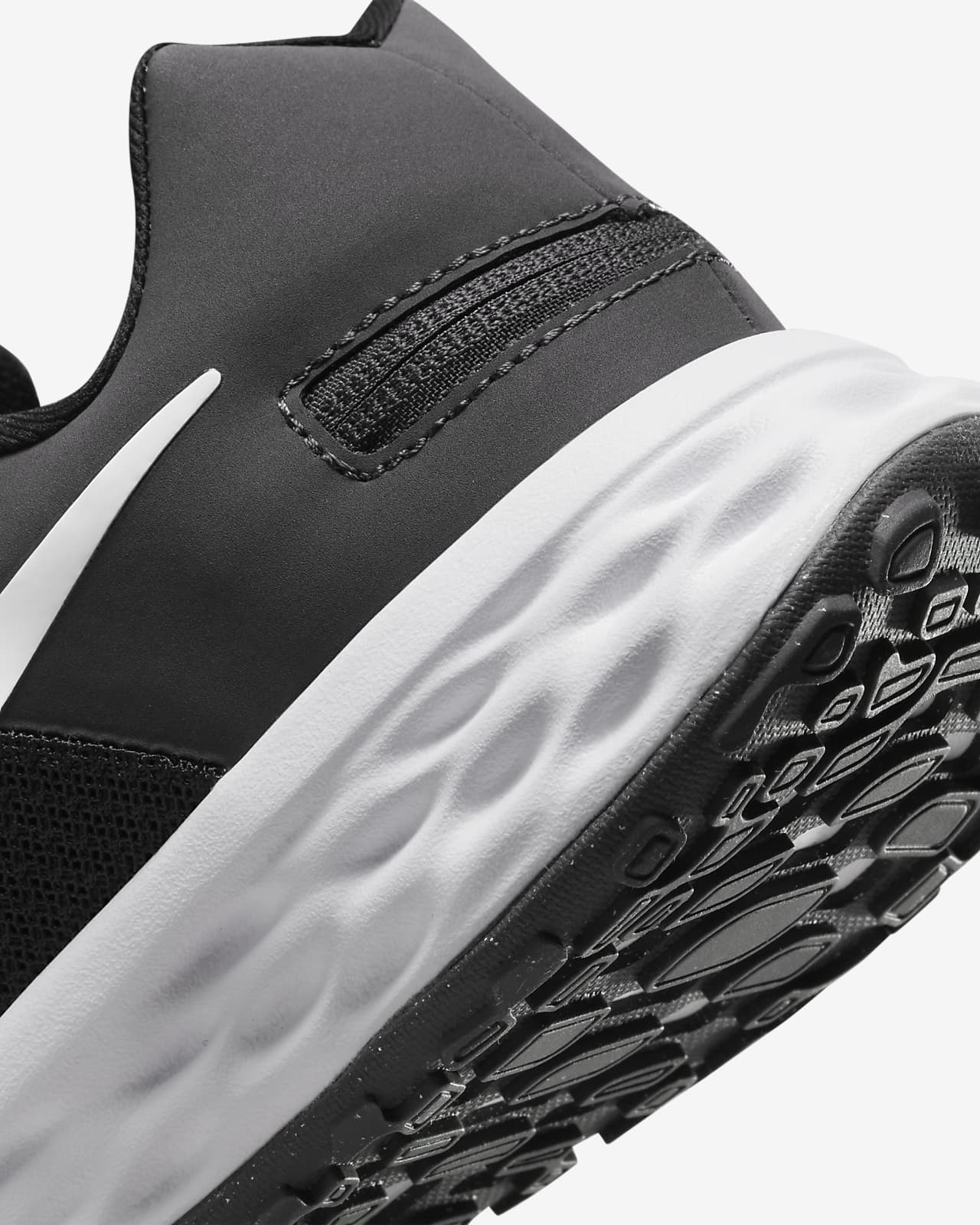 Calzado de running para carretera fácil de poner y quitar para mujer Nike  Revolution 6 FlyEase Next Nature. Nike.com