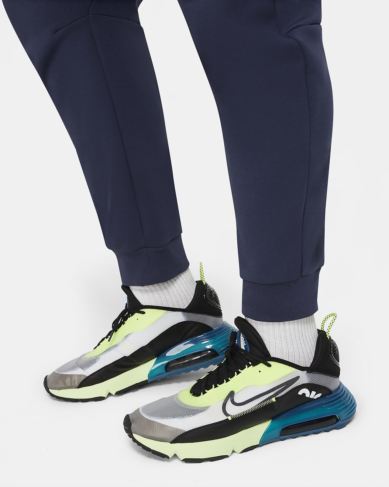 Nike Men's Sportswear Tech Fleece Joggers Green Camo Pants CJ5981 222 Small  S