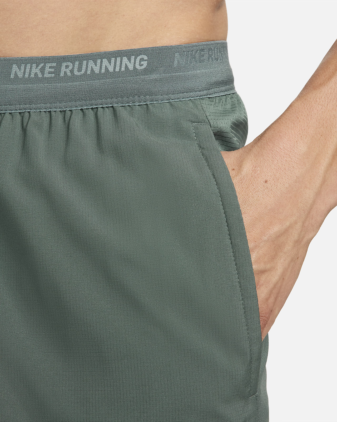 Nike 2-in-1 running shorts DRI-FIT RUN DIVISION STRIDE in dark green/ black