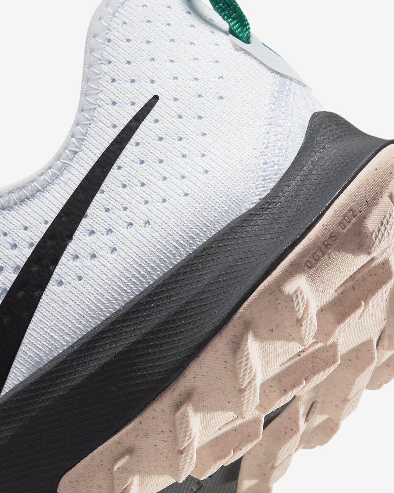 nike air zoom terra kiger 7 vs pegasus trail 3