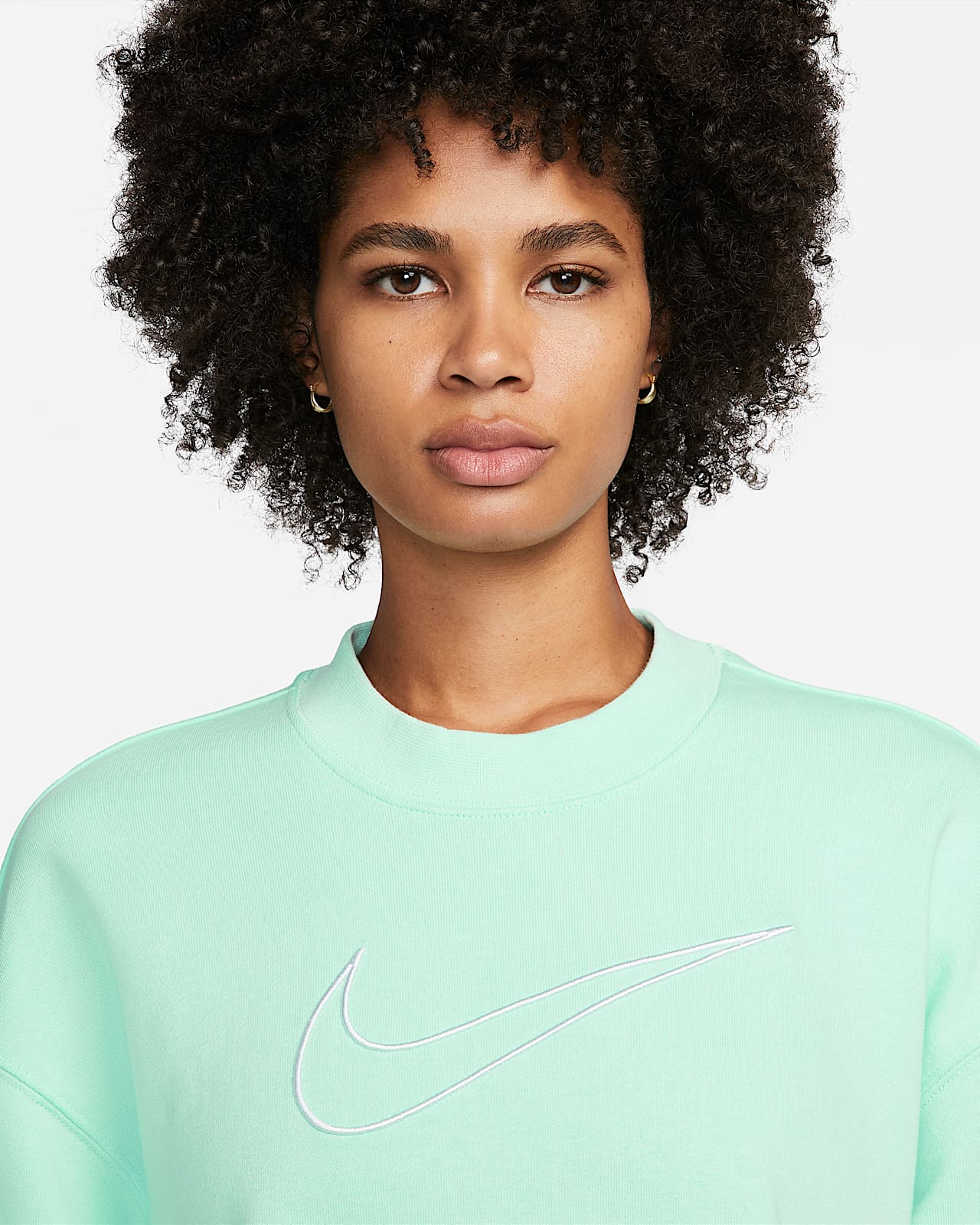 nike dri fit get fit women's graphic crew neck sweatshirt
