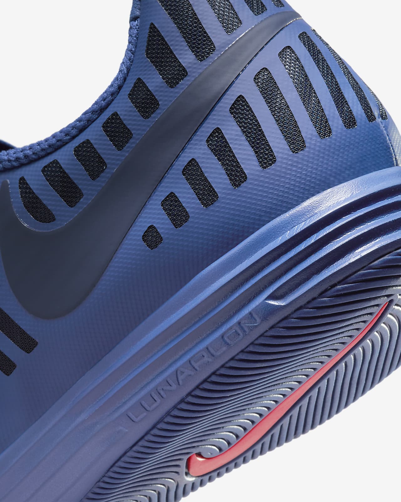 Calzado de f tbol de corte low para uso en cancha cubierta Nike Lunargato II