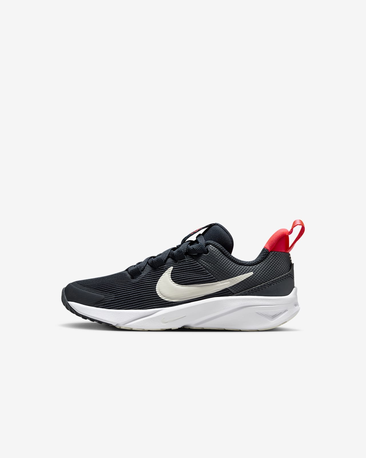 Nike Star Runner 4 kleuterschoenen. Nike BE