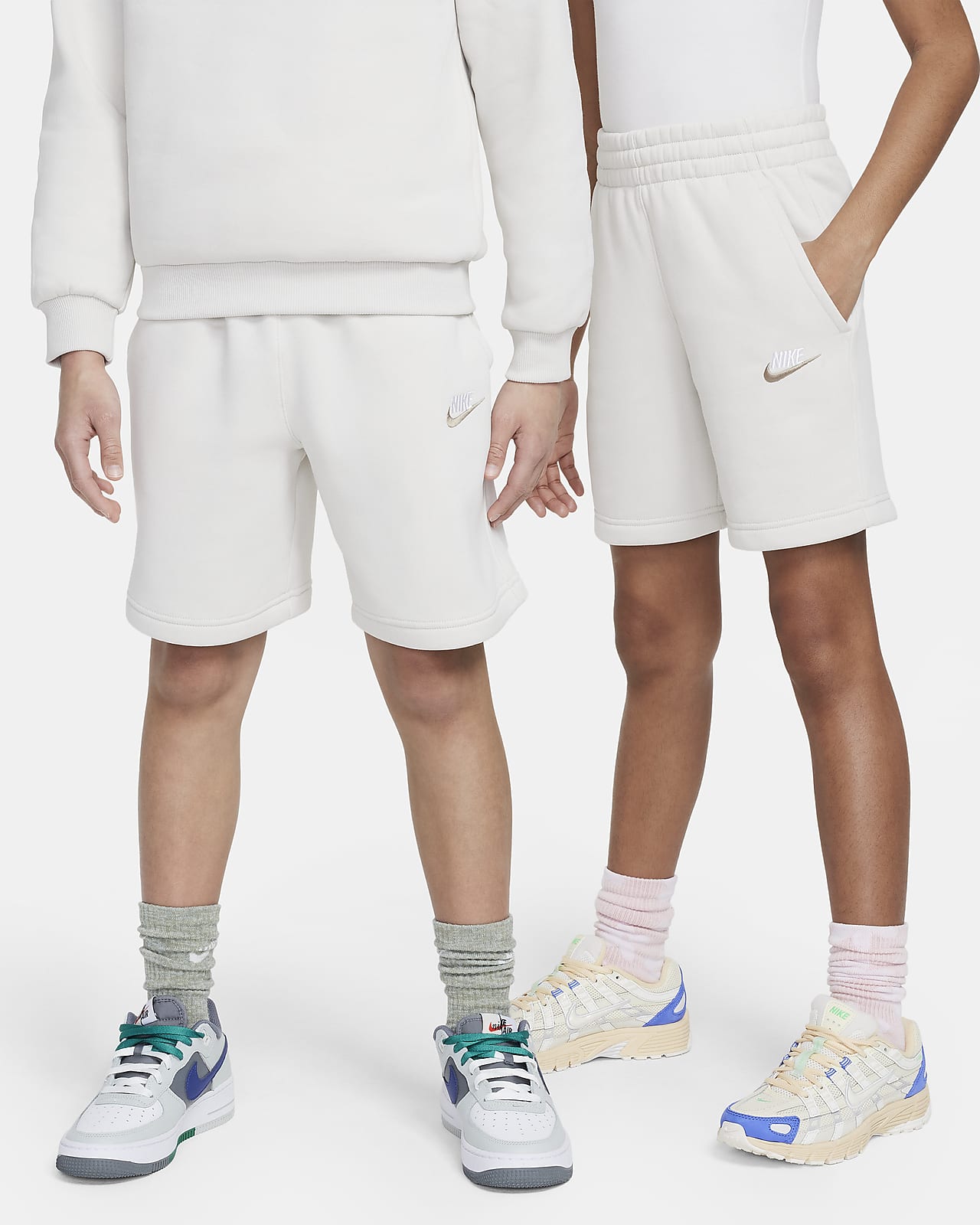 Nike Sportswear Club Fleece Older Kids' Tracksuit Shorts Set. Nike SK