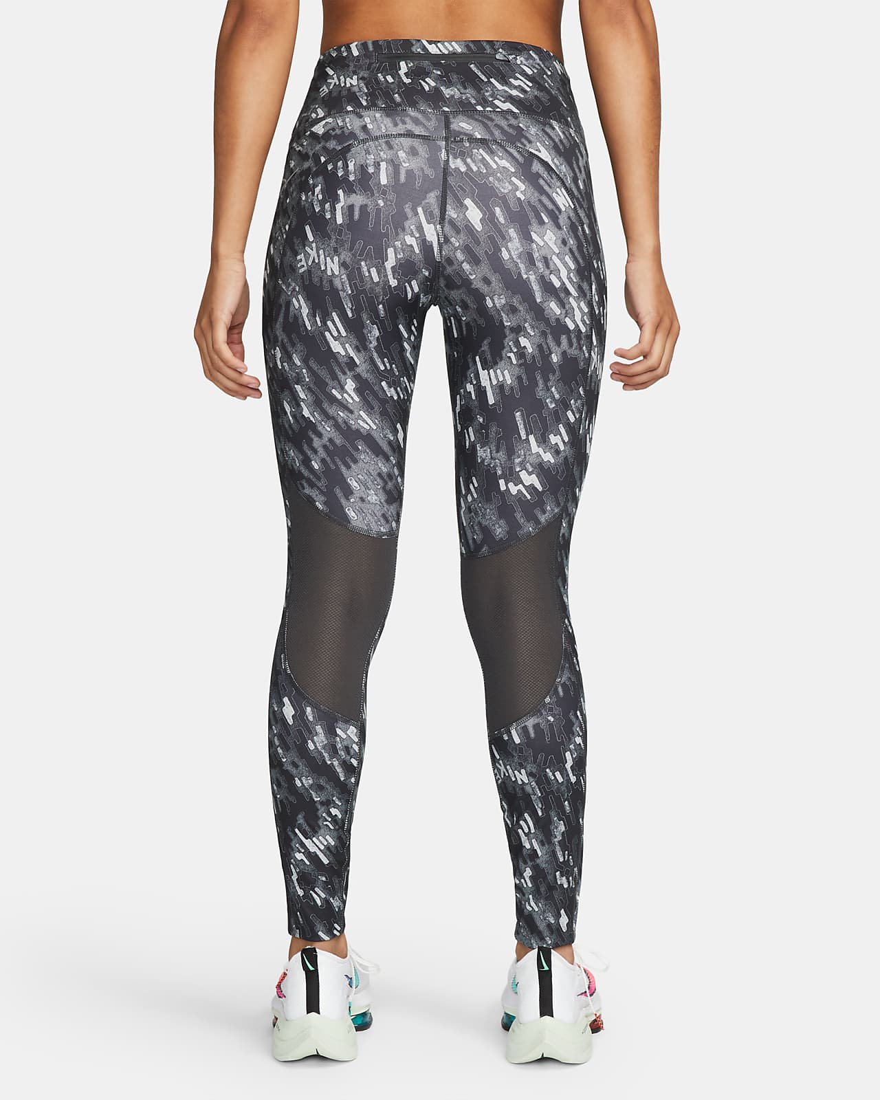 nike running leggings with phone pocket