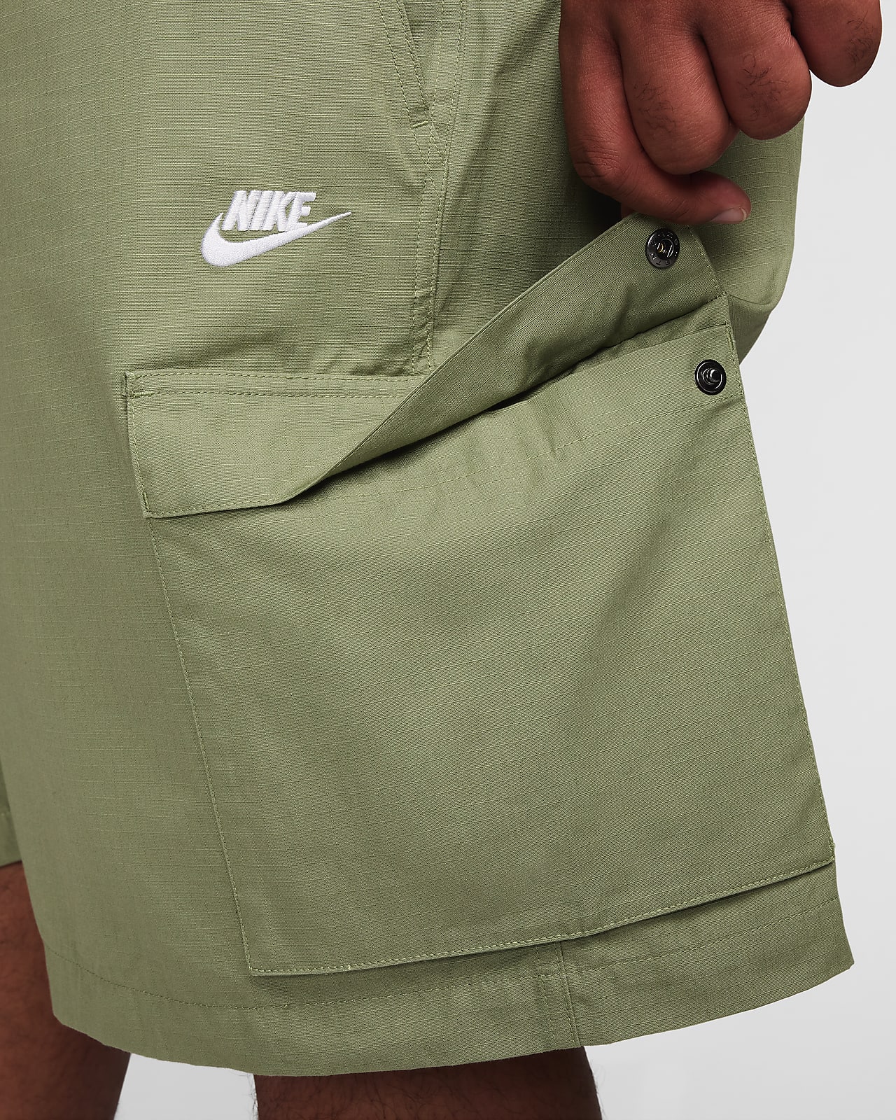Nike Club Men's Woven Cargo Shorts. Nike LU