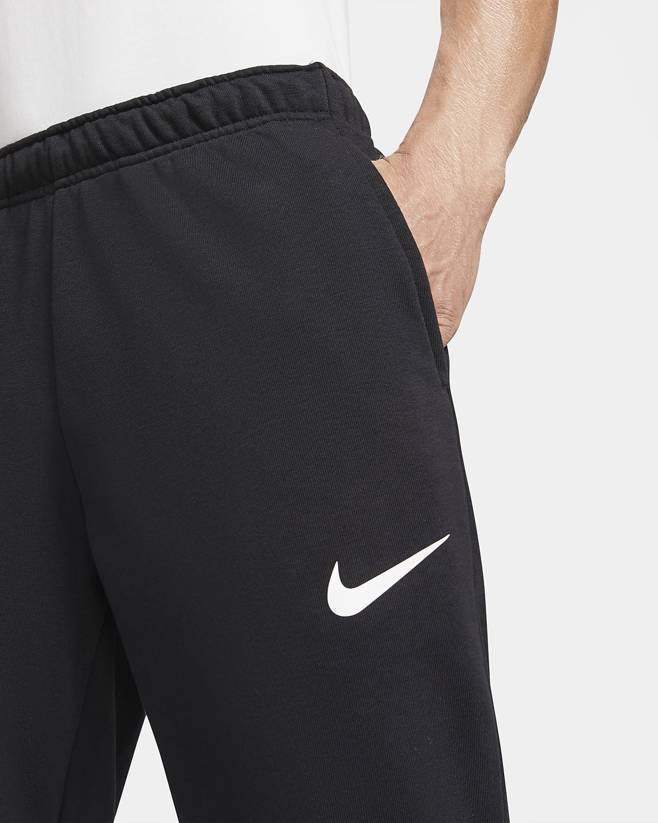 Nike DriFIT Men's Tapered Training Trousers. Nike BE
