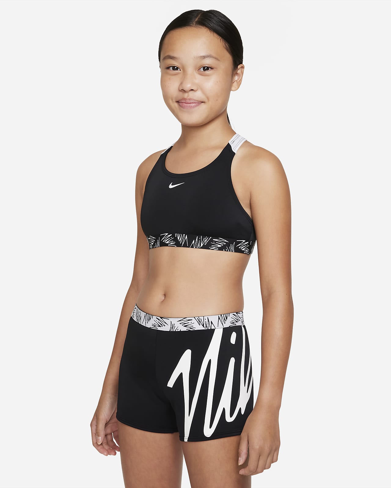 Conjunto de bikini y shorts deportivos con tirantes tipo espalda cruzada para niña talla grande Nike Script Logo