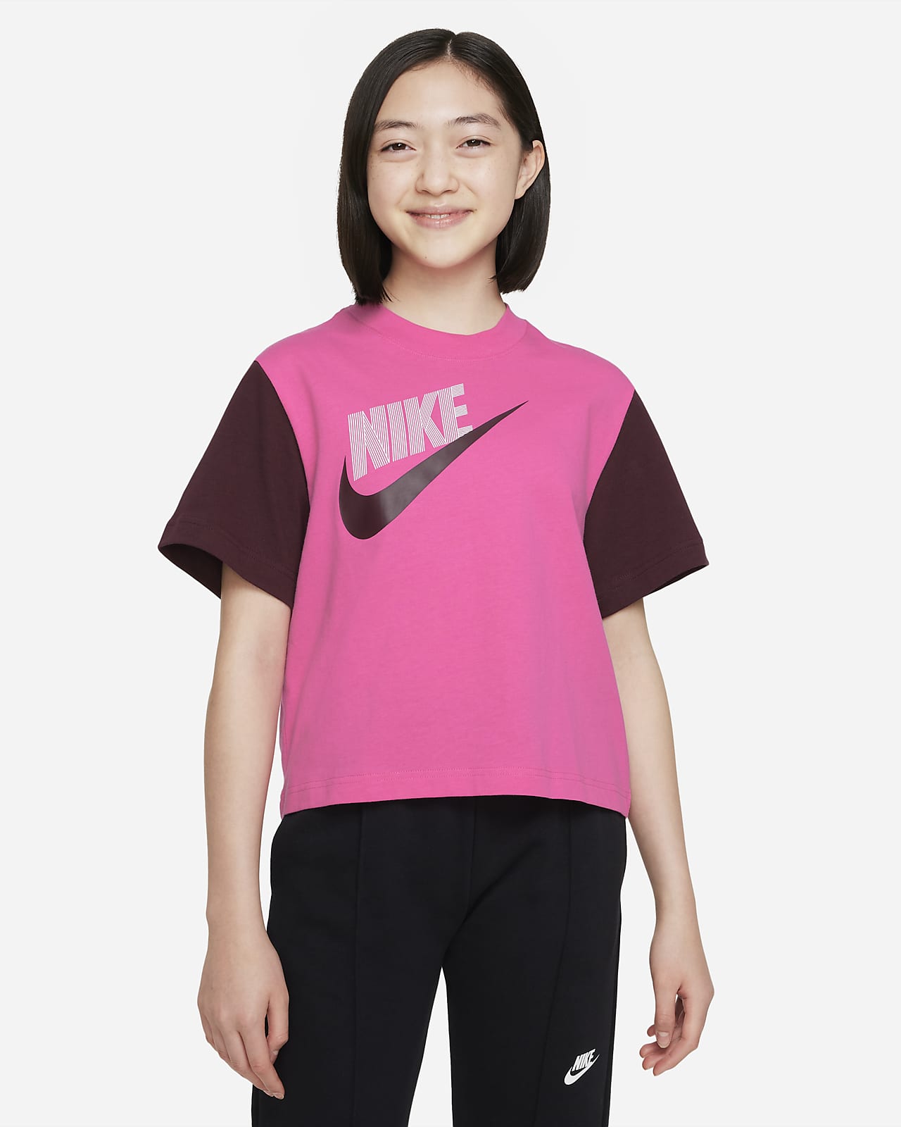 Volné taneční tričko Nike Sportswear Essential pro větší děti (dívky)