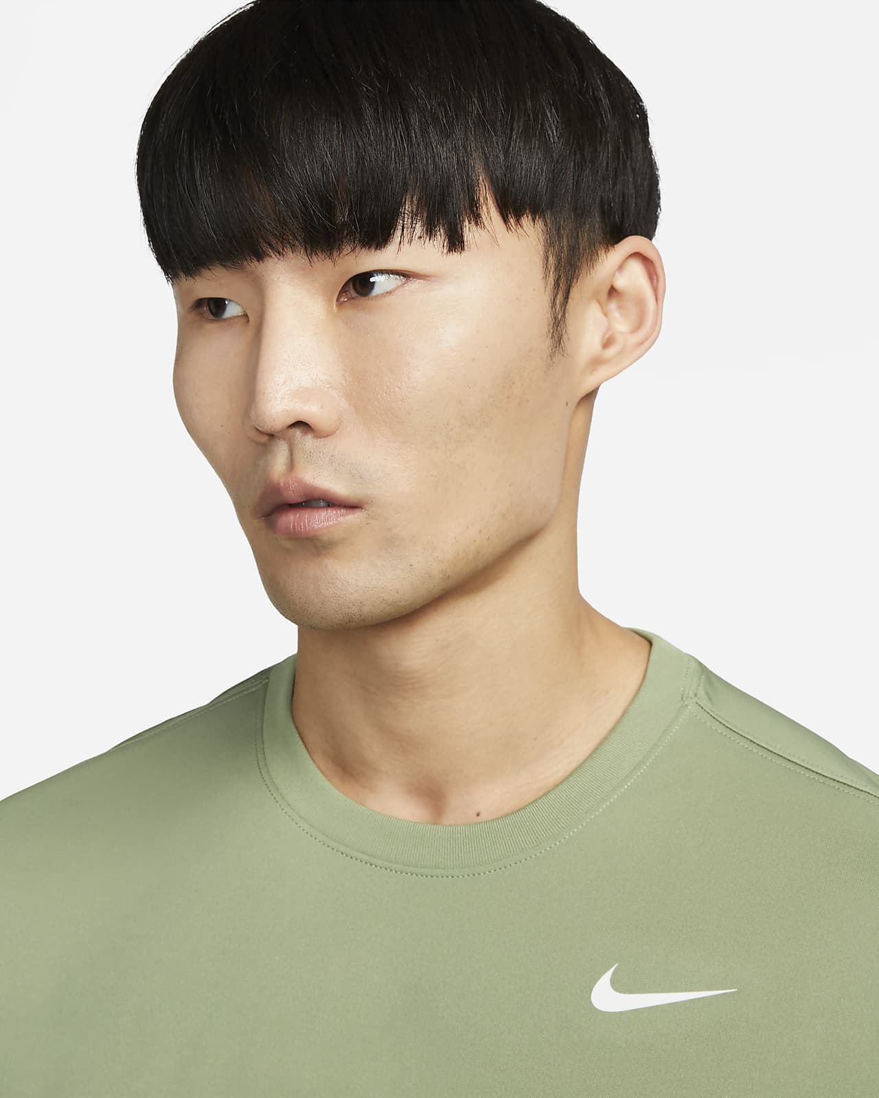 Nike Dri-FIT Legend Men's Fitness T-Shirt. Nike AE