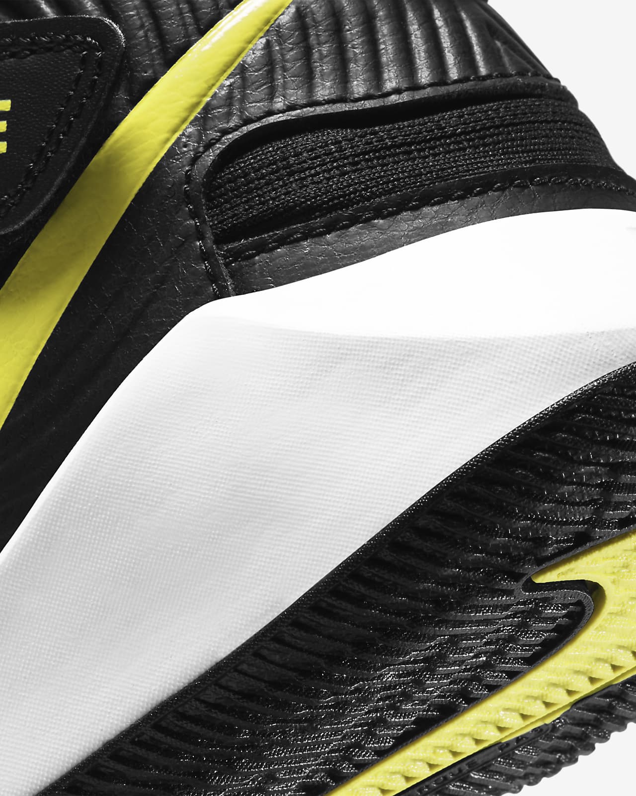 nike hustle d 9 flyease