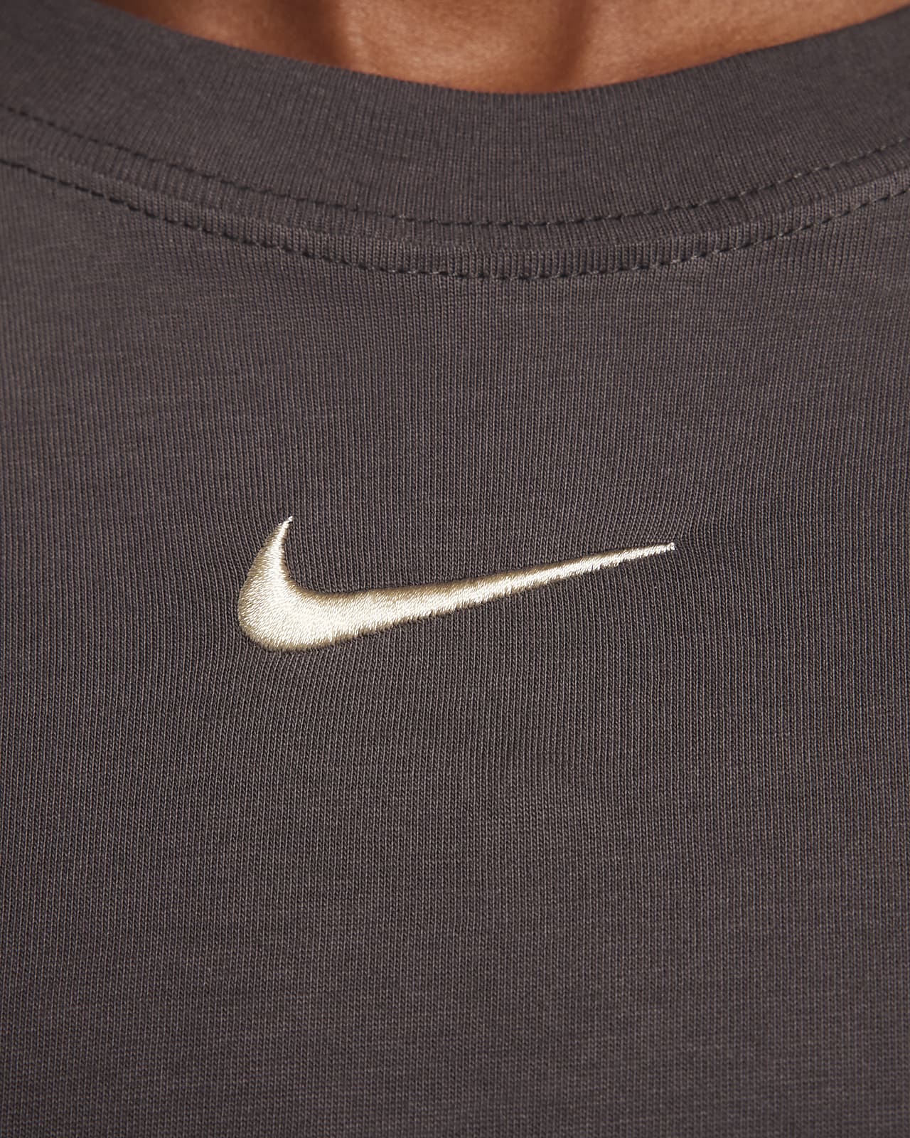 T-shirt Nike Sportswear pour femme. Nike LU