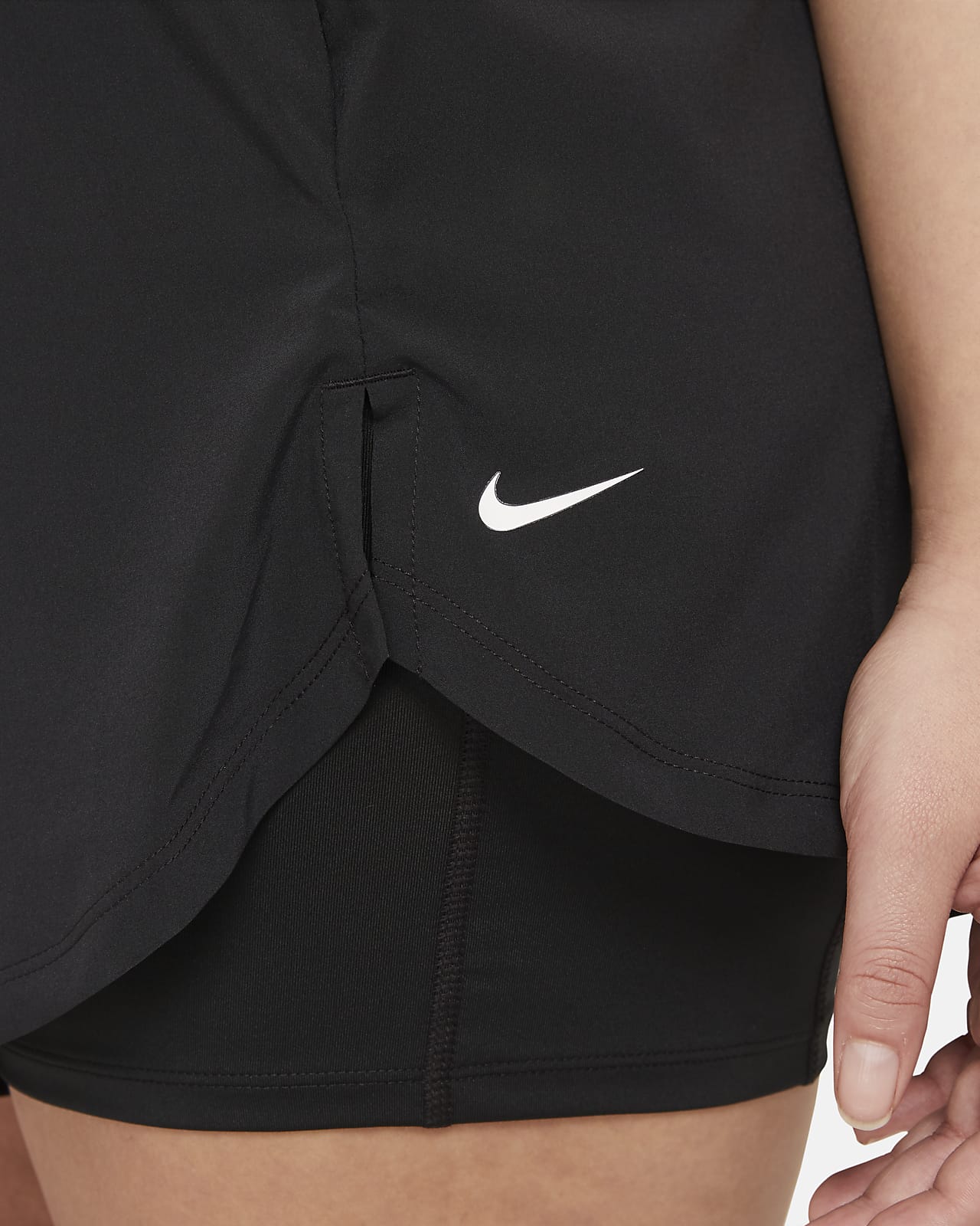 Nike Flex Essential Pantalón corto de entrenamiento 2 en 1 (talla grande) Mujer. Nike ES