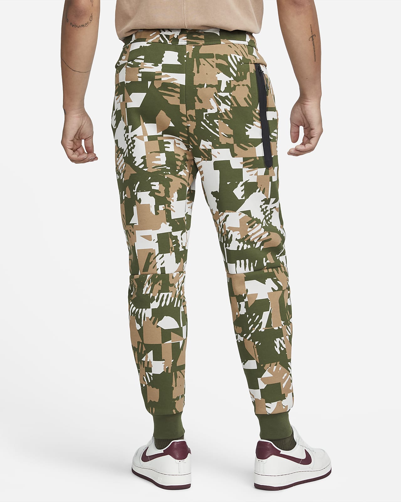 Pantaloni jogger Nike Sportswear Tech Fleece - Uomo. Nike IT