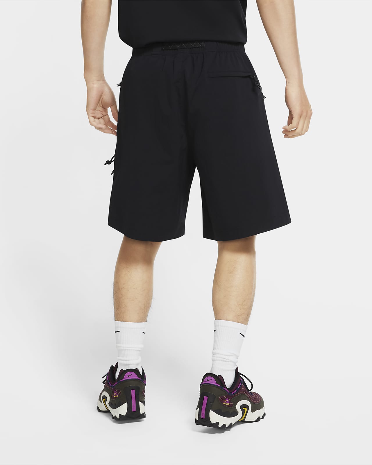 short cargo nike