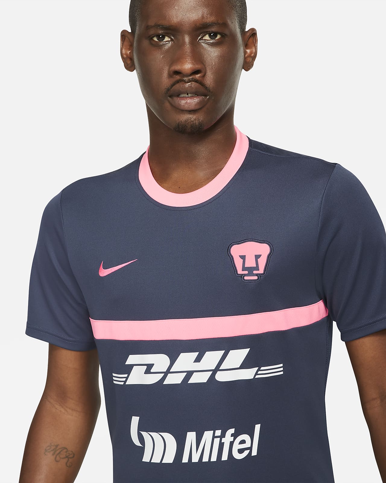 Playera de fútbol de manga corta para hombre Nike Dri-FIT Pumas UNAM  Academy Pro. Nike.com