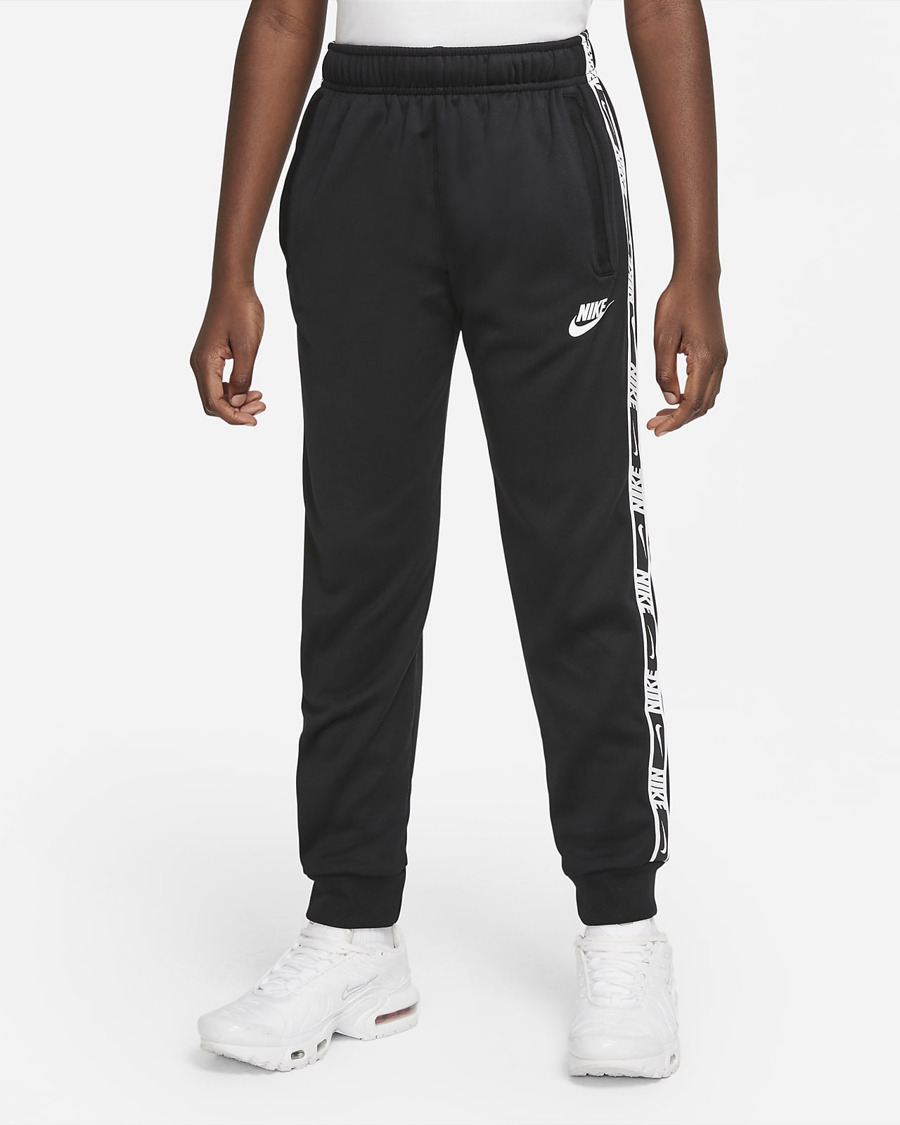 nike male joggers