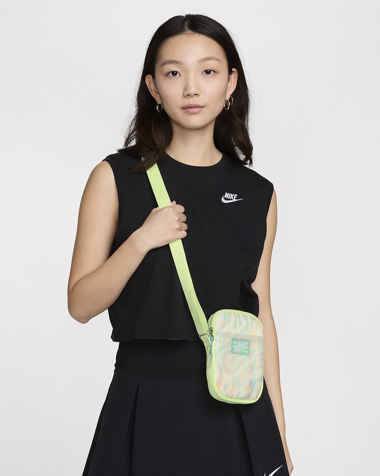 Nike Heritage Crossbody Bag (Small, 1L)