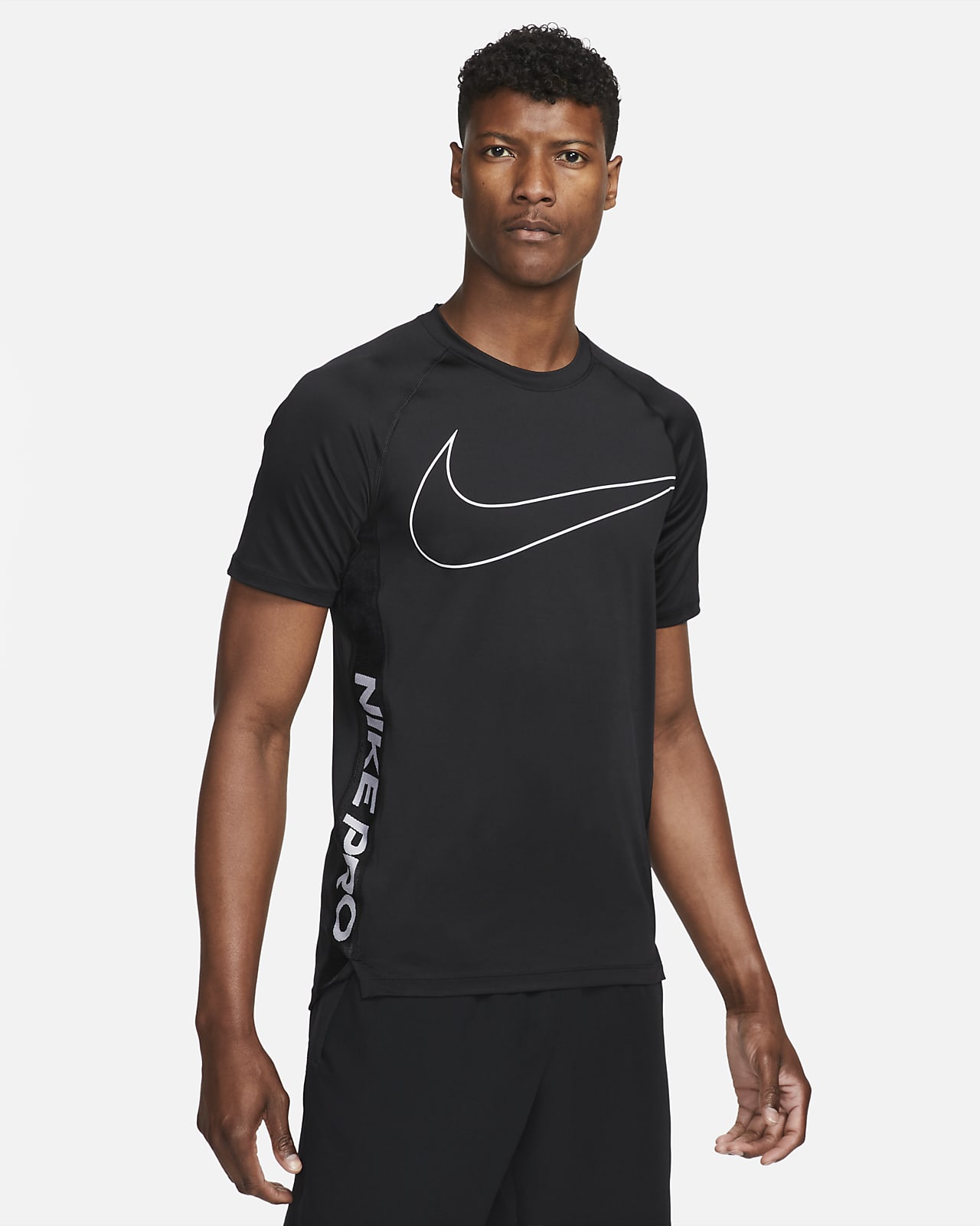 Nike Pro Dri-FIT Herentop met aansluitende pasvorm voor heren. Nike BE