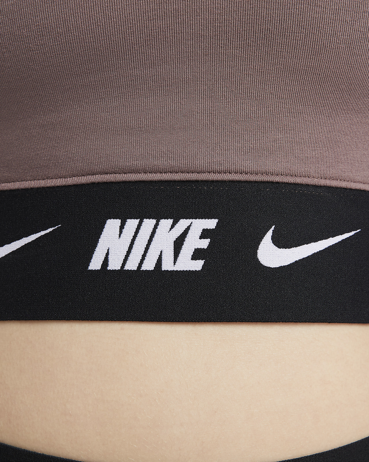 Sportswear Women's Long-Sleeve Crop Top. Nike