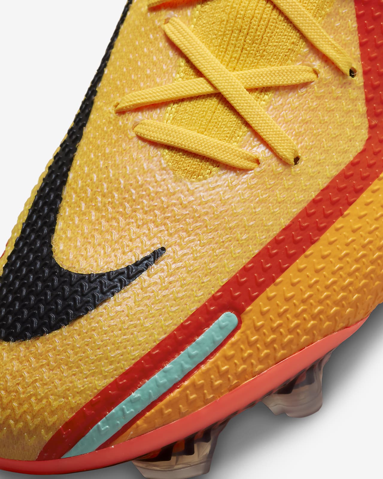 Scarpa da calcio per terreni duri Nike Phantom GT2 Dynamic Fit Elite FG.  Nike IT