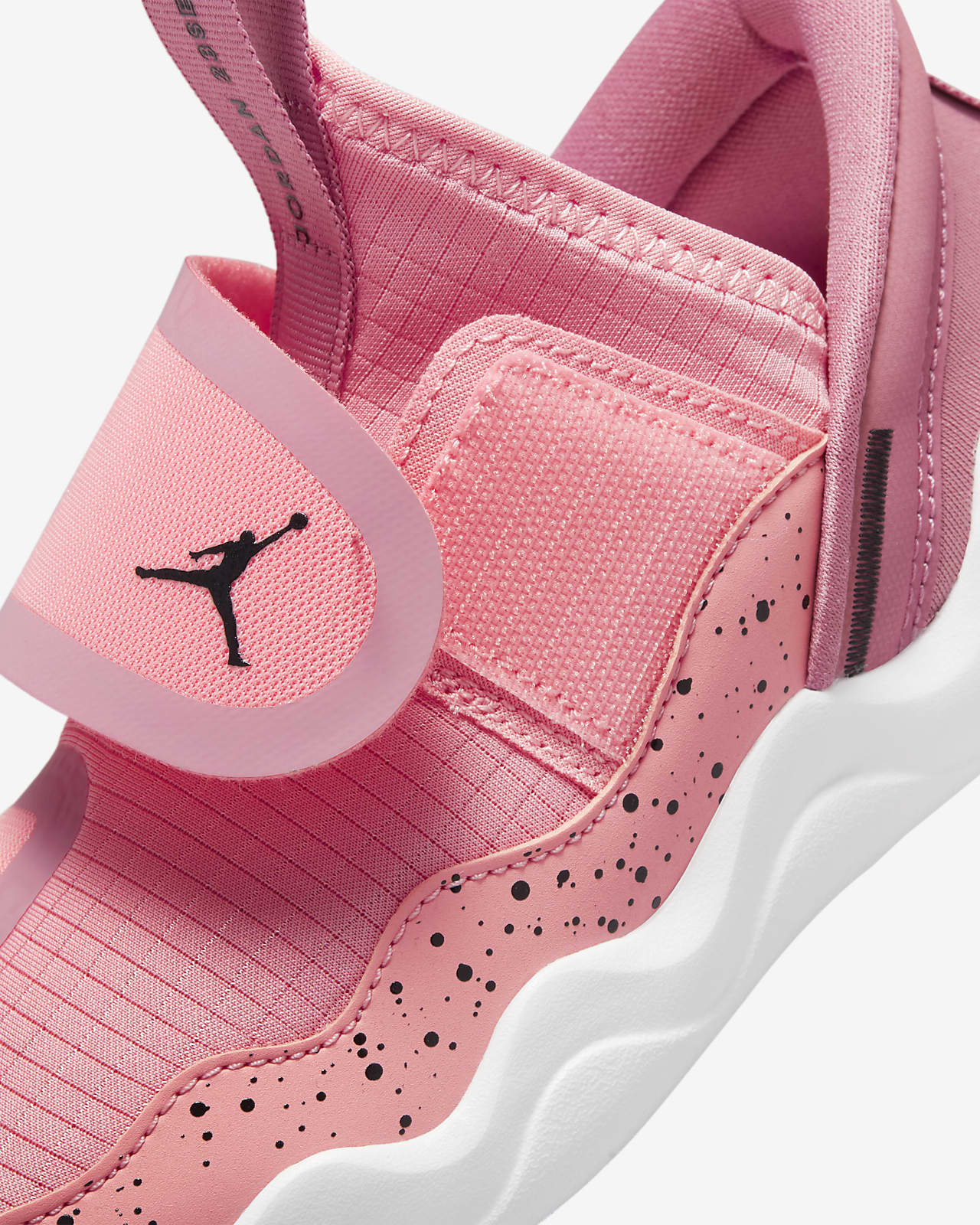 Maryanne Jones I nåde af Våd Jordan 23/7-sko til mindre børn. Nike DK