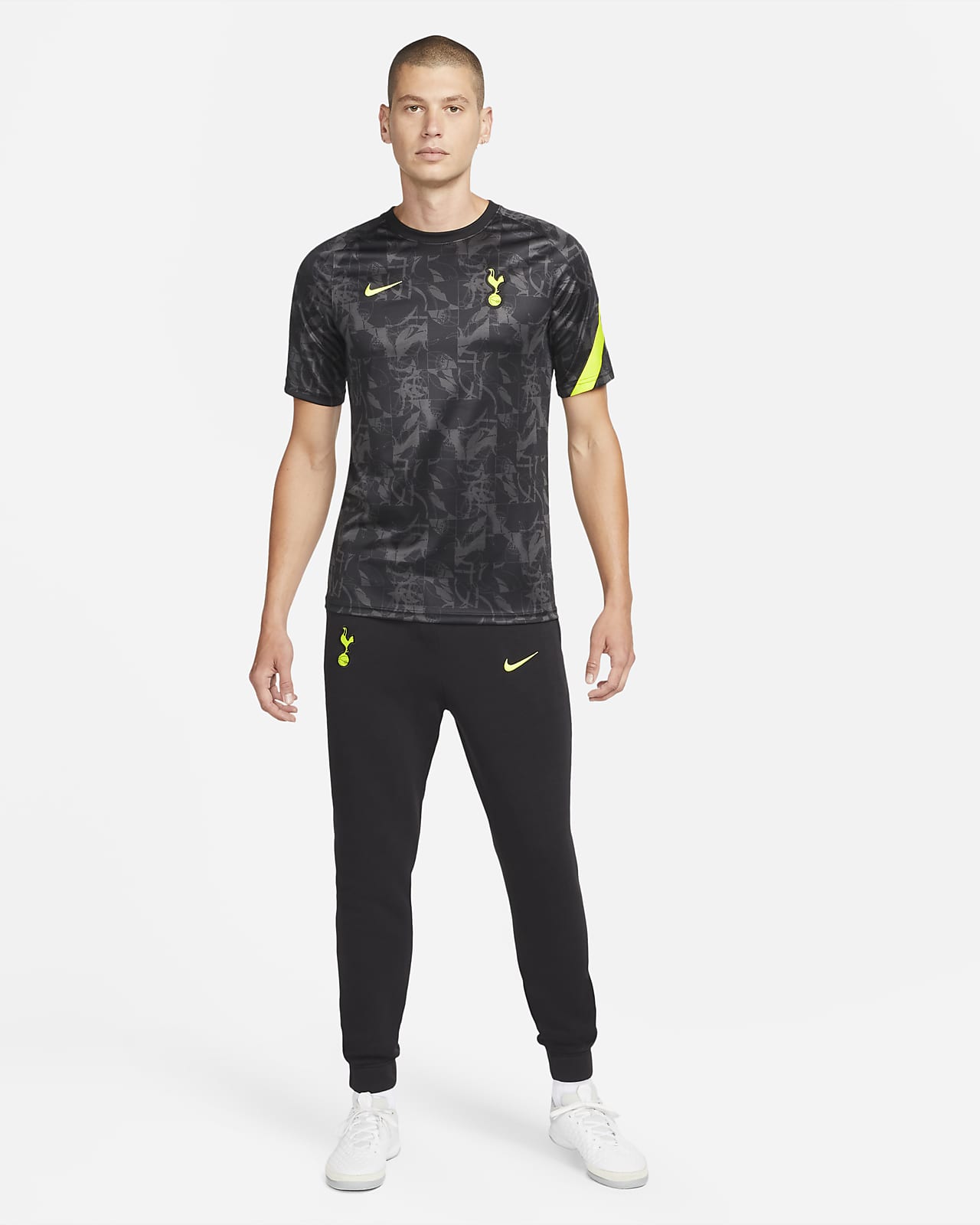 Nike Black Tottenham Hotspur 2021/22 Pre-Match Performance Raglan Top