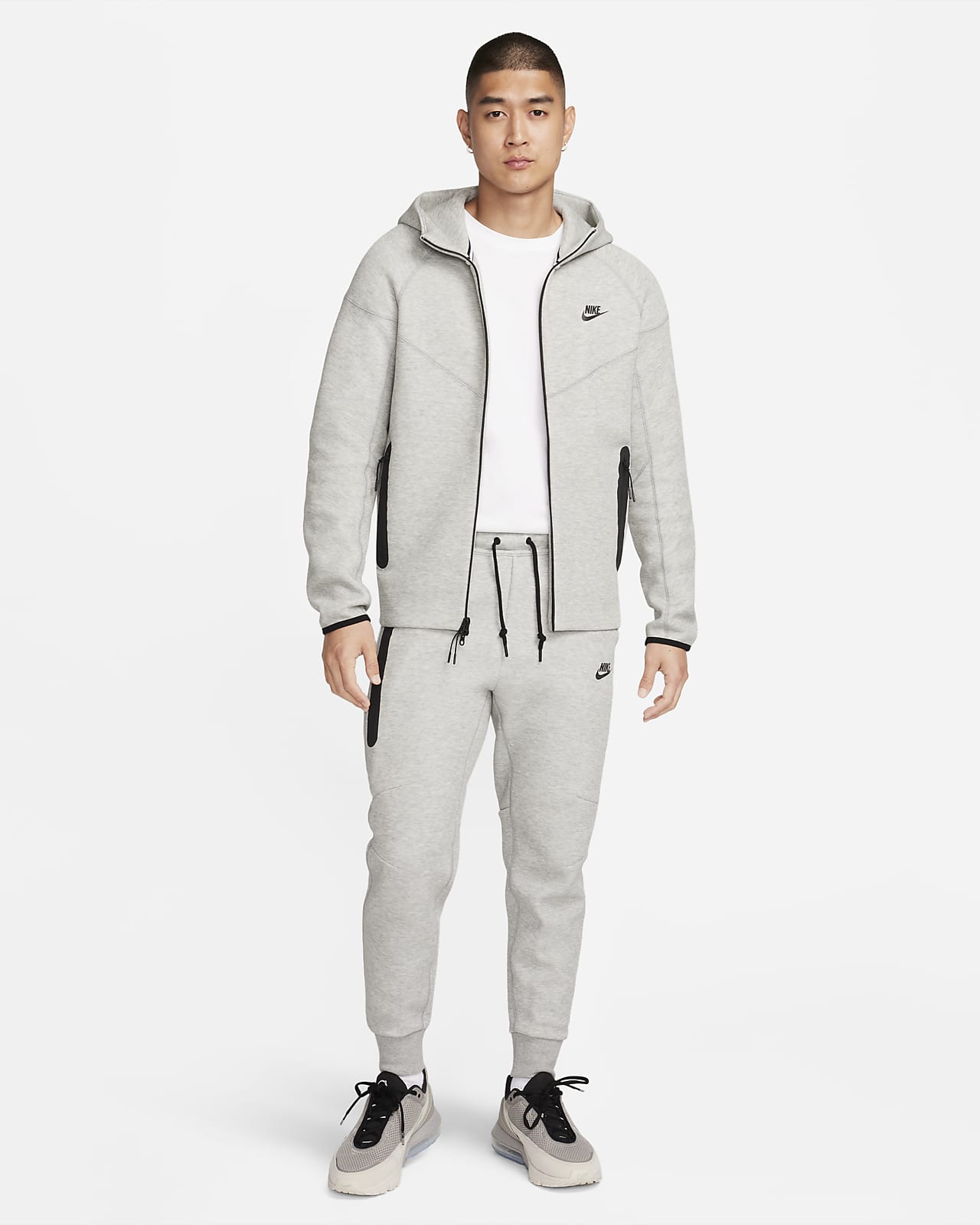 Nike Sportswear Tech Fleece 男款合身剪裁慢跑長褲。Nike TW