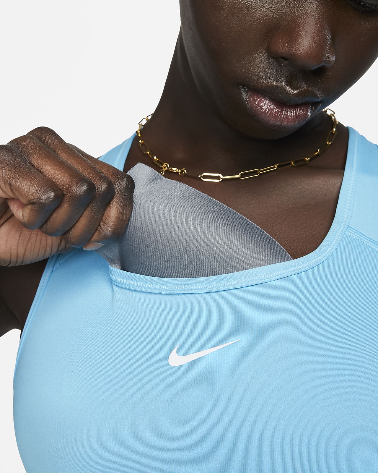 Nike Swoosh Women's MediumSupport 1Piece Pad Sports Bra. Nike BE