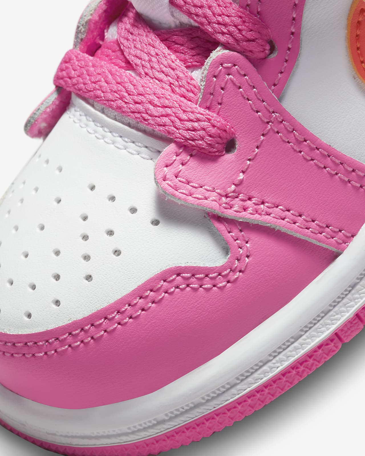 Jordan 1 Mid Baby/Toddler Shoes. Nike SK