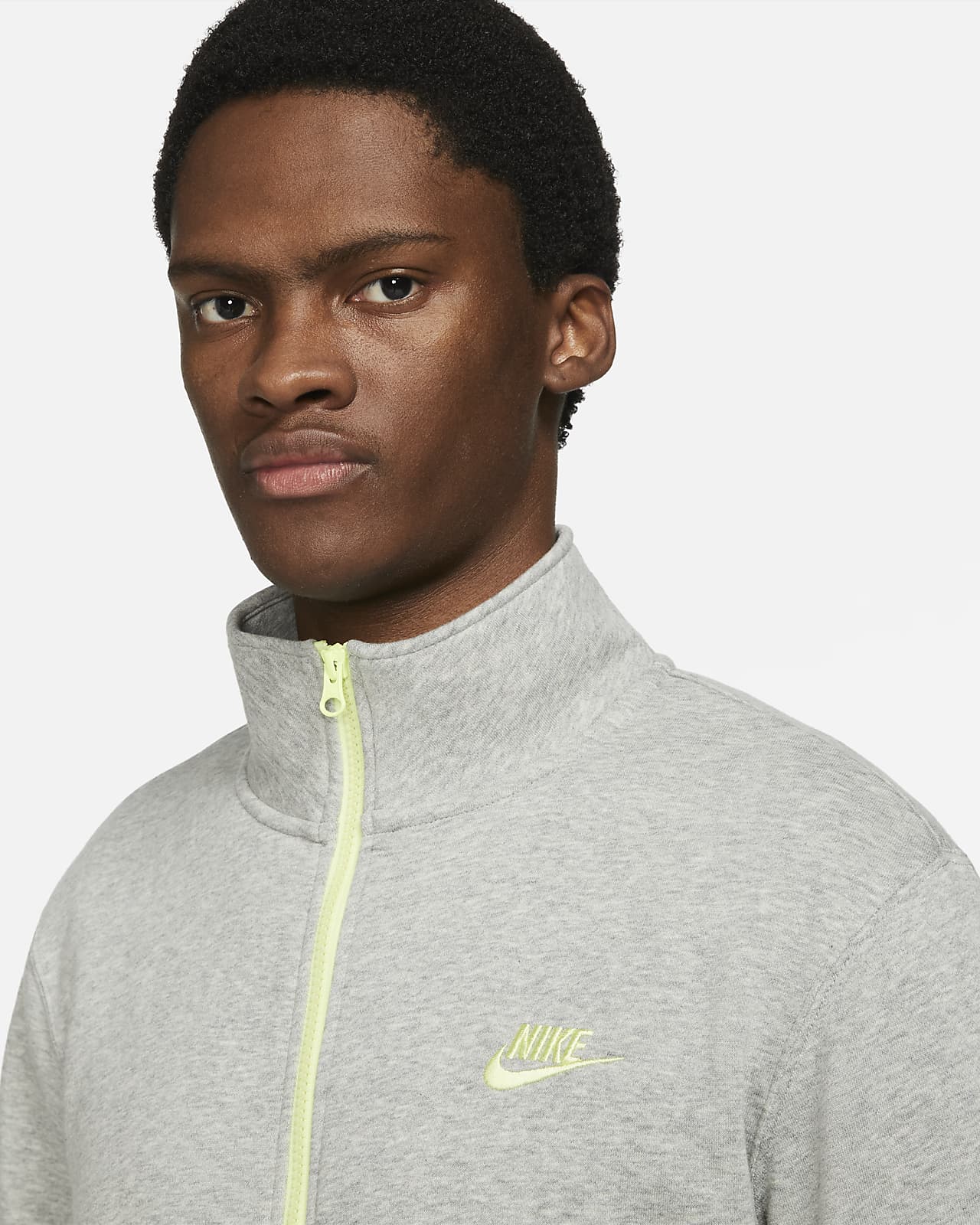 nike sweatshirt with zipper in back