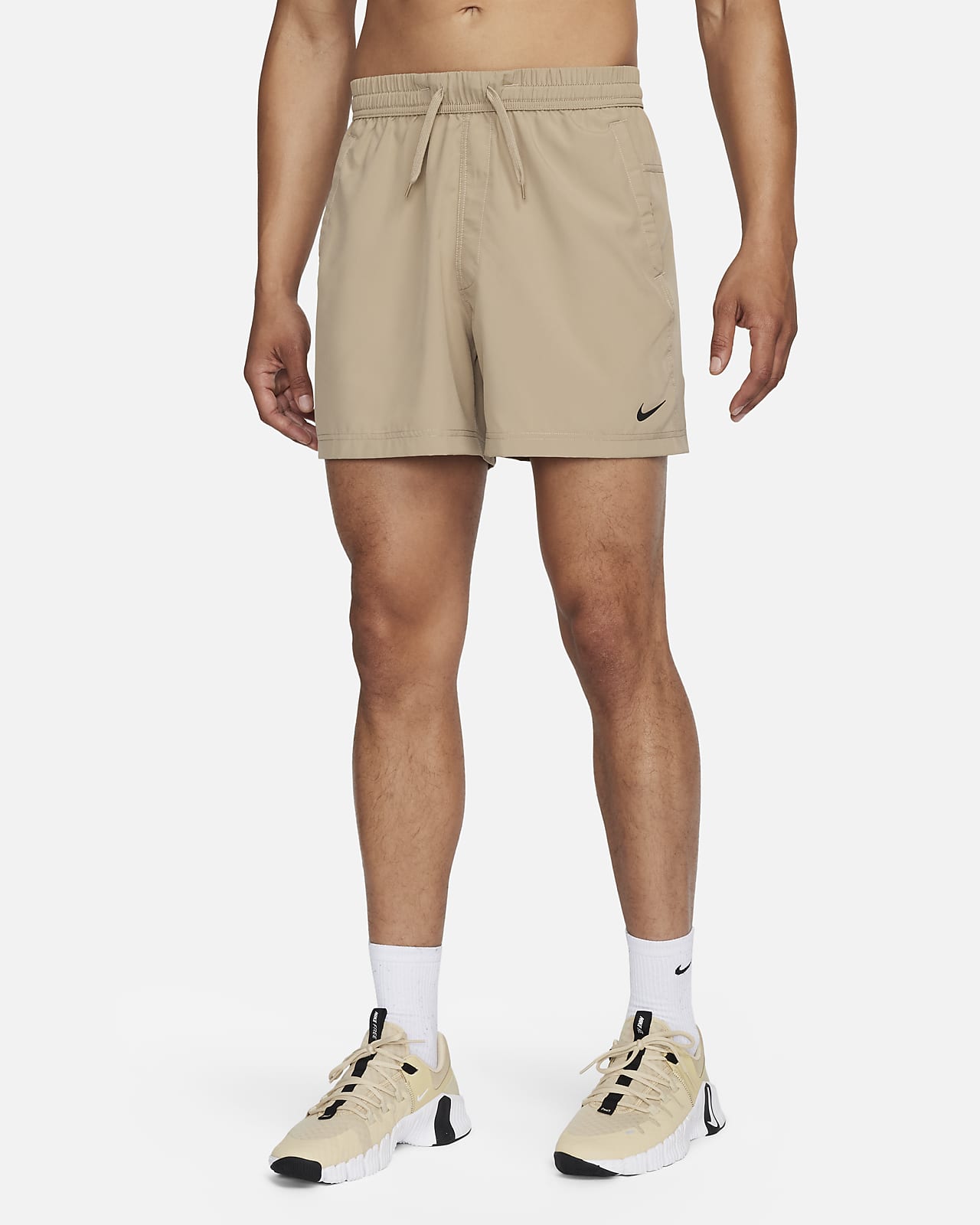 Shorts versátiles Dri-FIT de 13 cm sin forro para hombre Nike Form