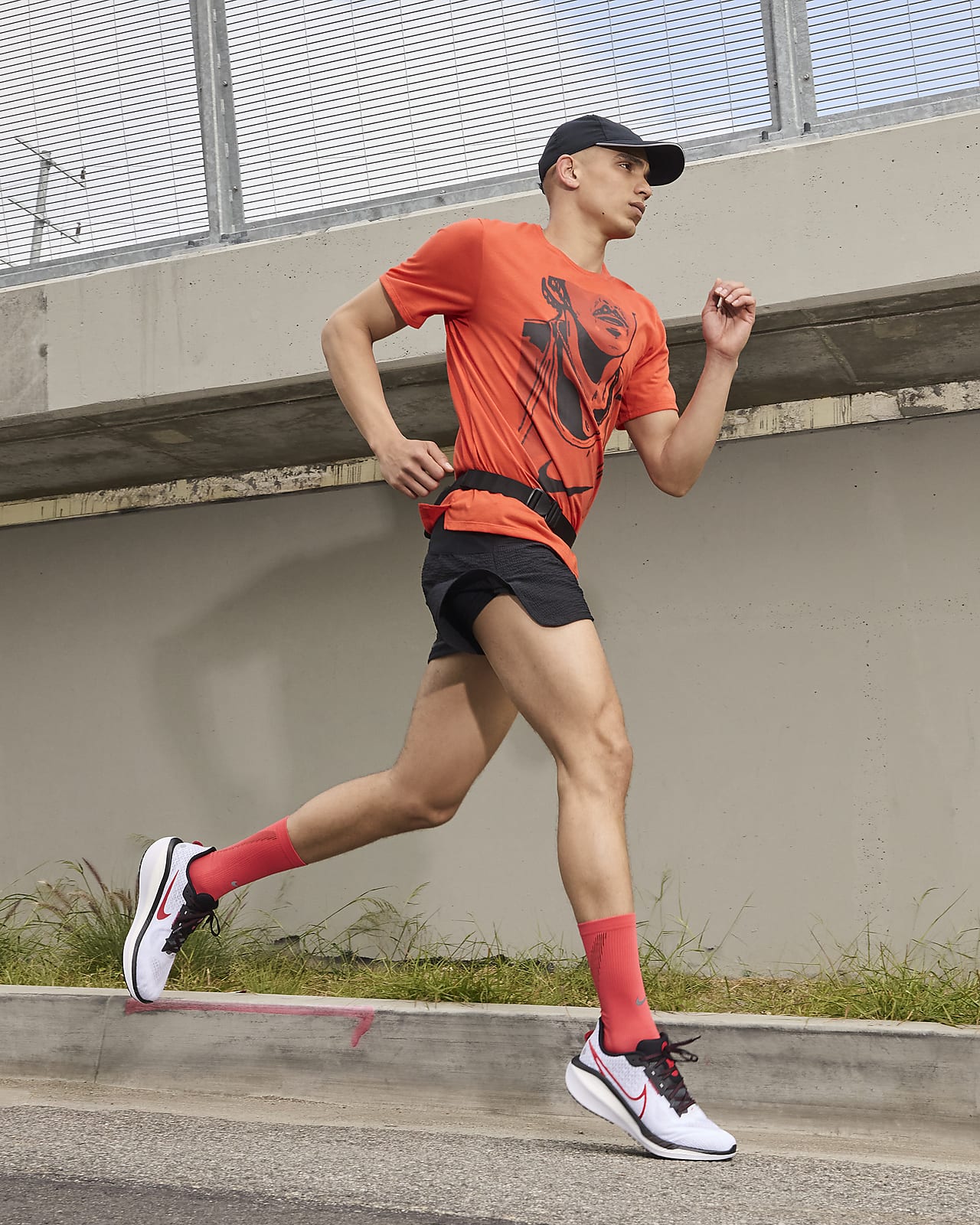 Nike Vomero 17 Men's Road Running Shoes. Nike CA