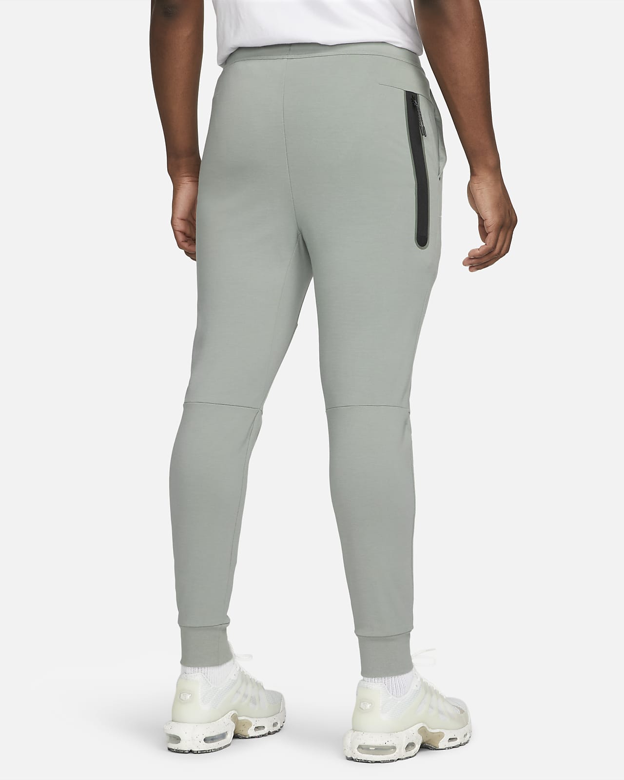 Initiatief iets compenseren Nike Sportswear Tech Fleece Lightweight joggingbroek met aansluitende  pasvorm voor heren. Nike BE