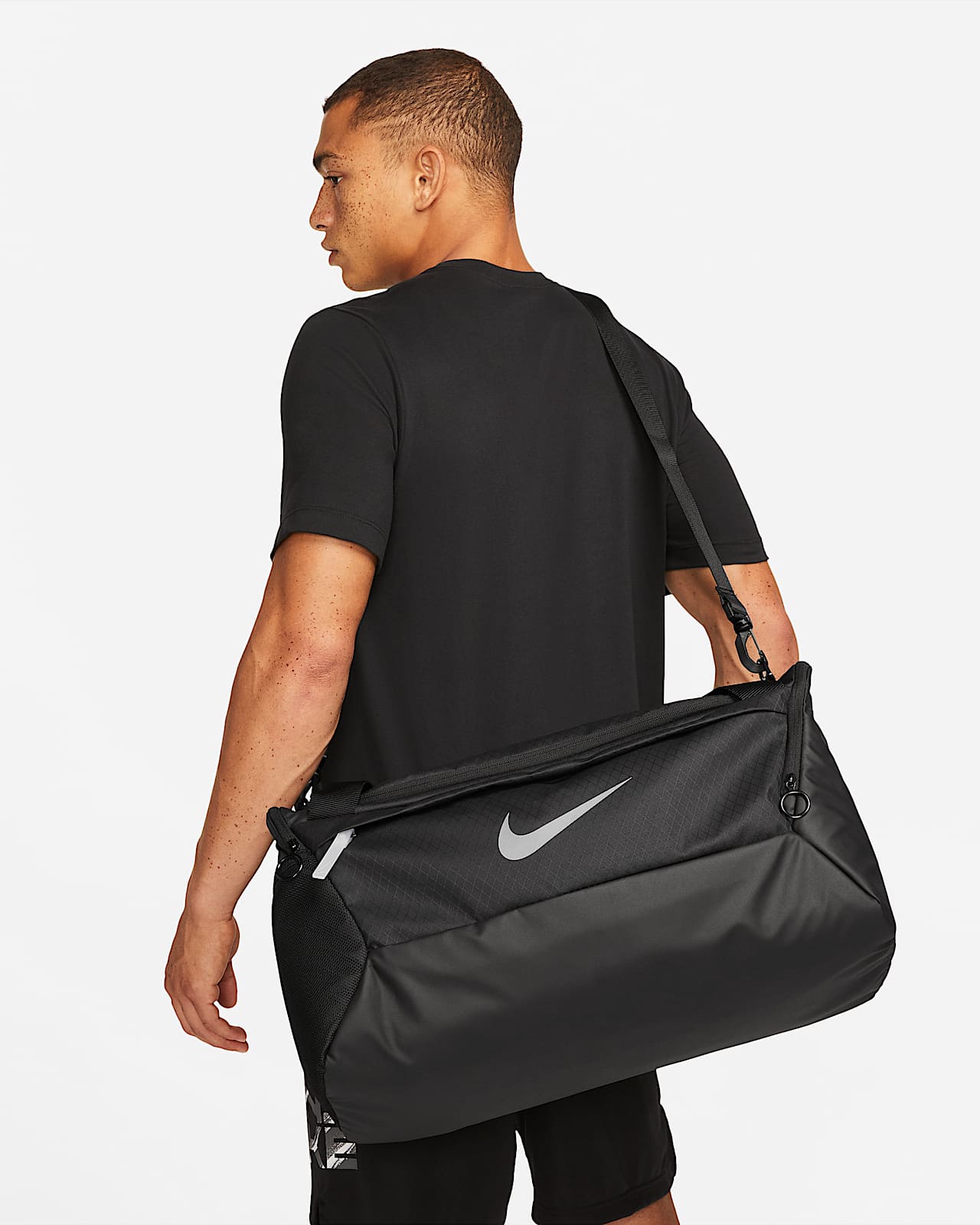 Nike Brasilia téliesített edzőtáska (kicsi, 41 l). Nike HU
