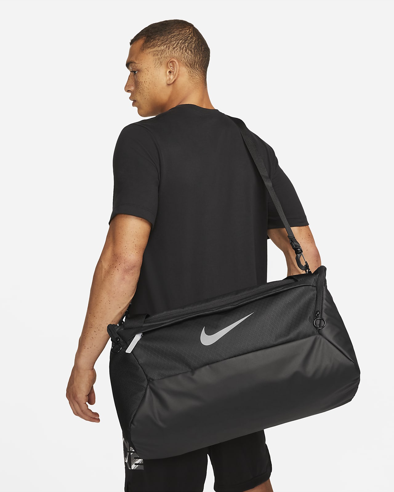 Nike Brasilia Winterized Training Duffel Bag (Small, 41L)