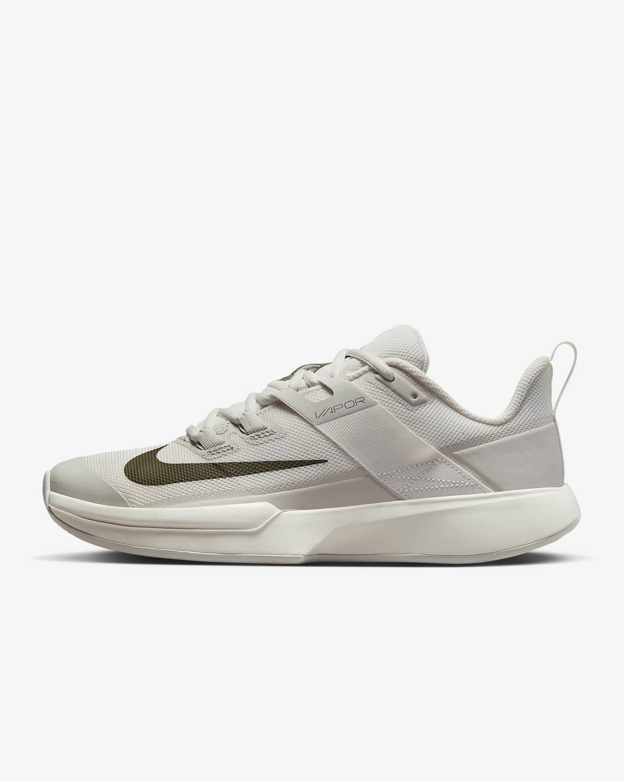 Hard Court Tennis Shoe. Nike 