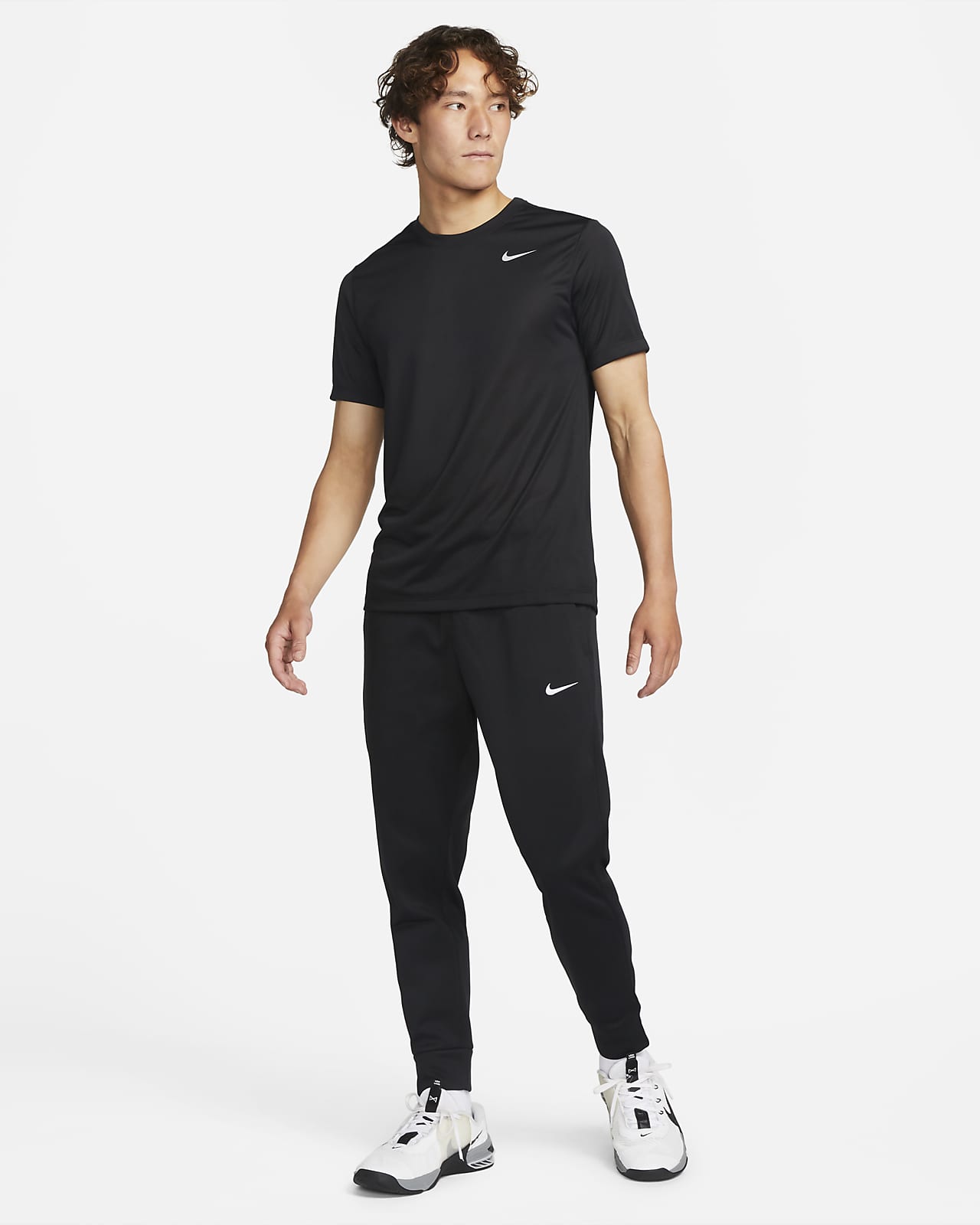 Nike therma tapered training hotsell pants mens