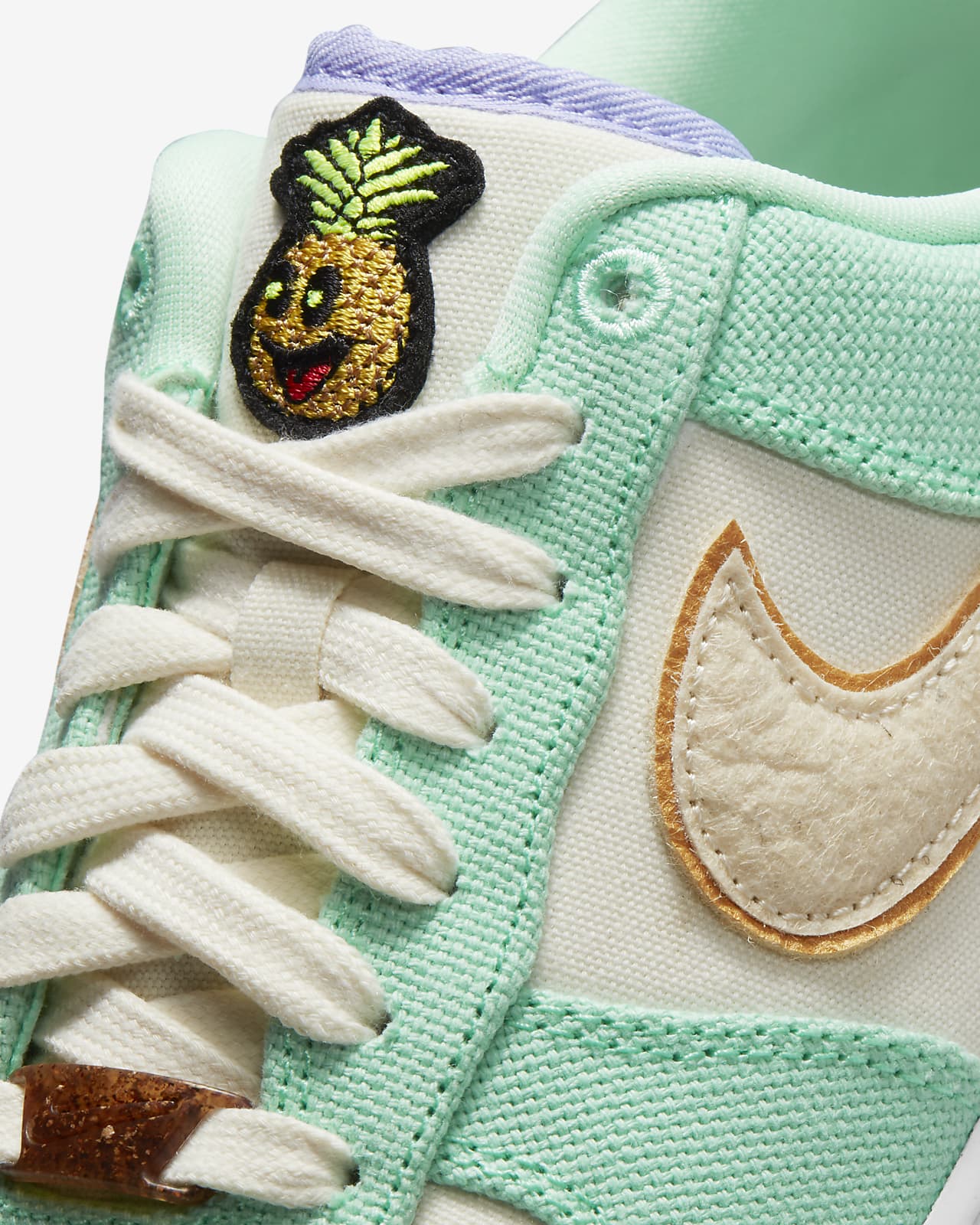 Calzado para mujer Nike Air Force 1 '07 LX. Nike.com