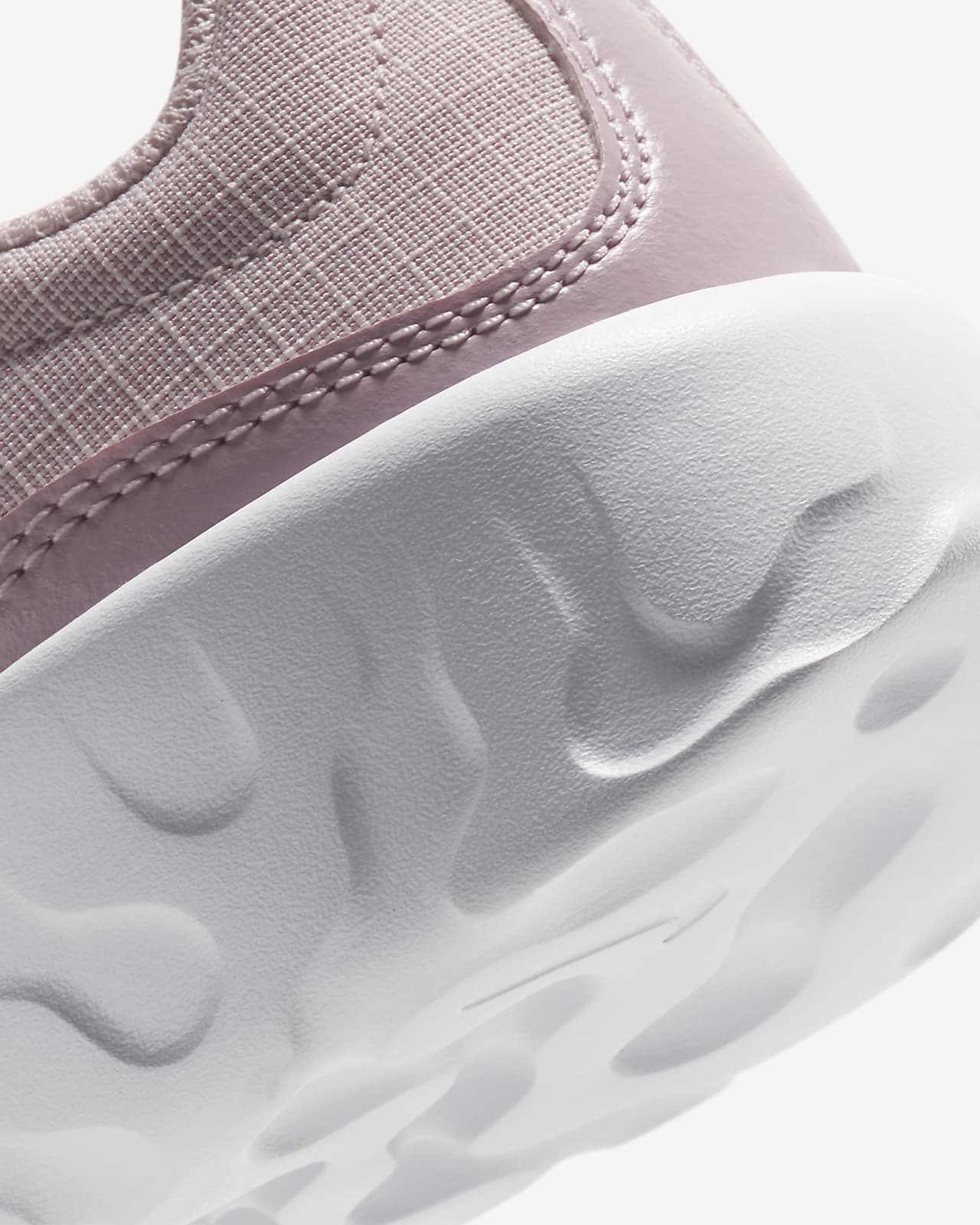 nike women's explore strada sneaker