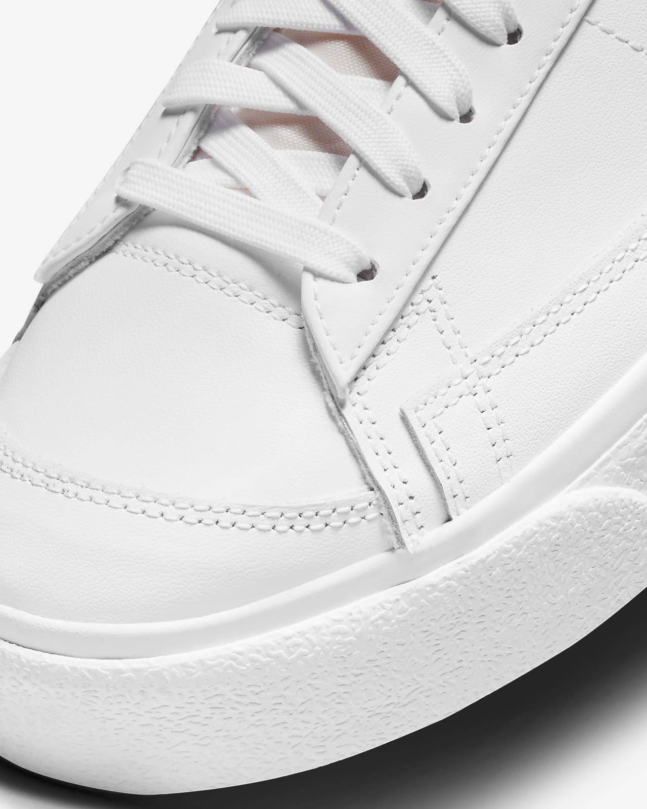 nike low platform sneaker