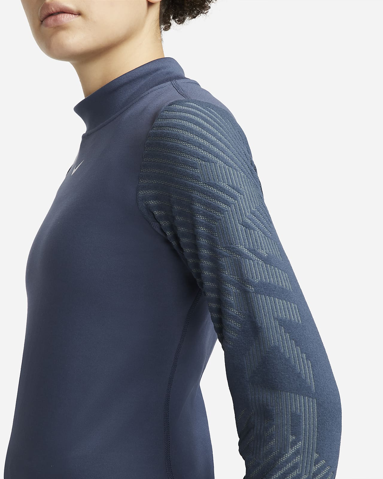 Playera de manga larga Nike Pro Therma-FIT ADV para mujer. Nike.com