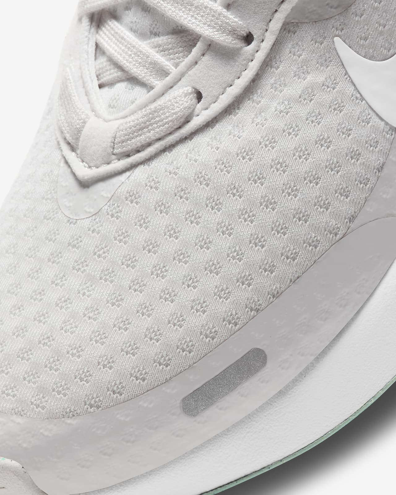 nike womens reposto white
