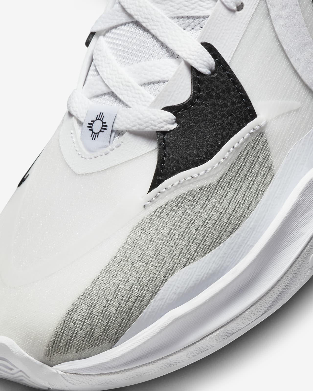 Kyrie Low 5 Basketball Shoes. Nike BE