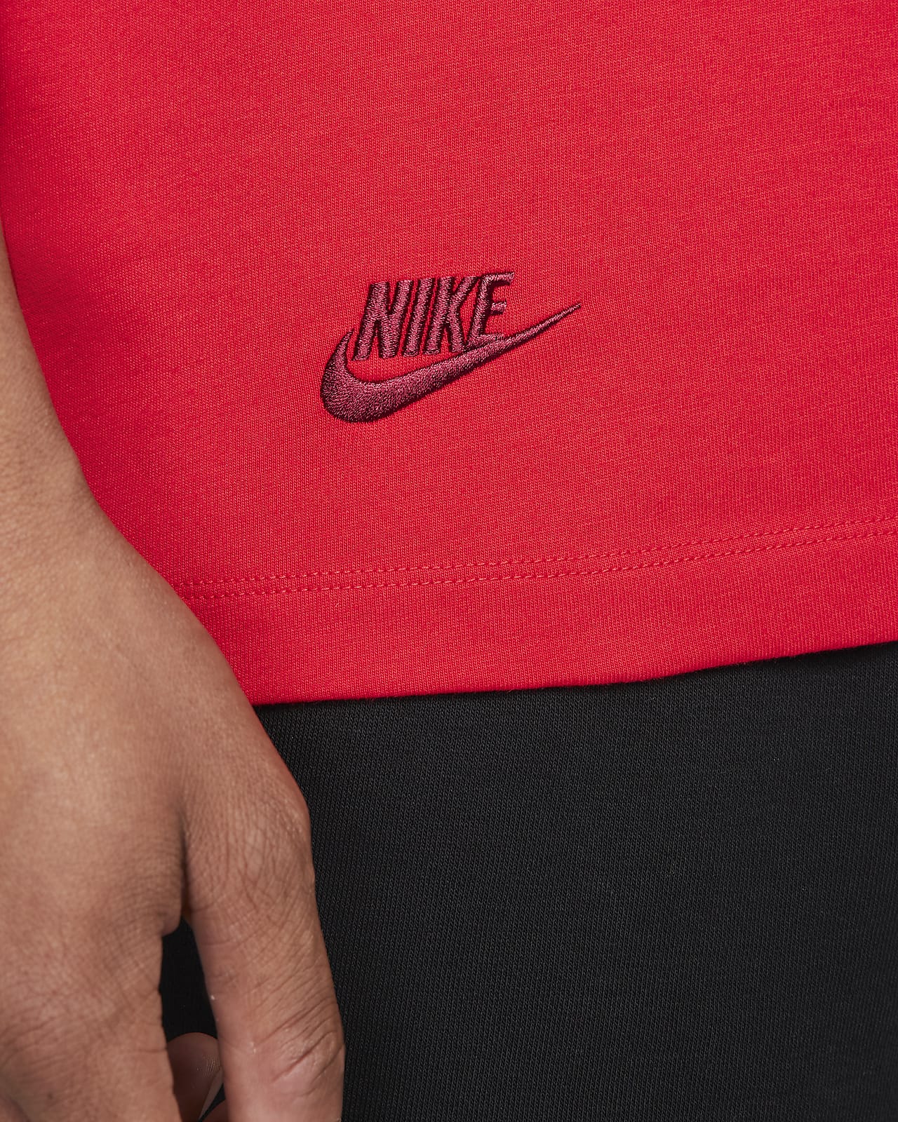 Nike Sportswear Men's T-Shirt. Nike SG