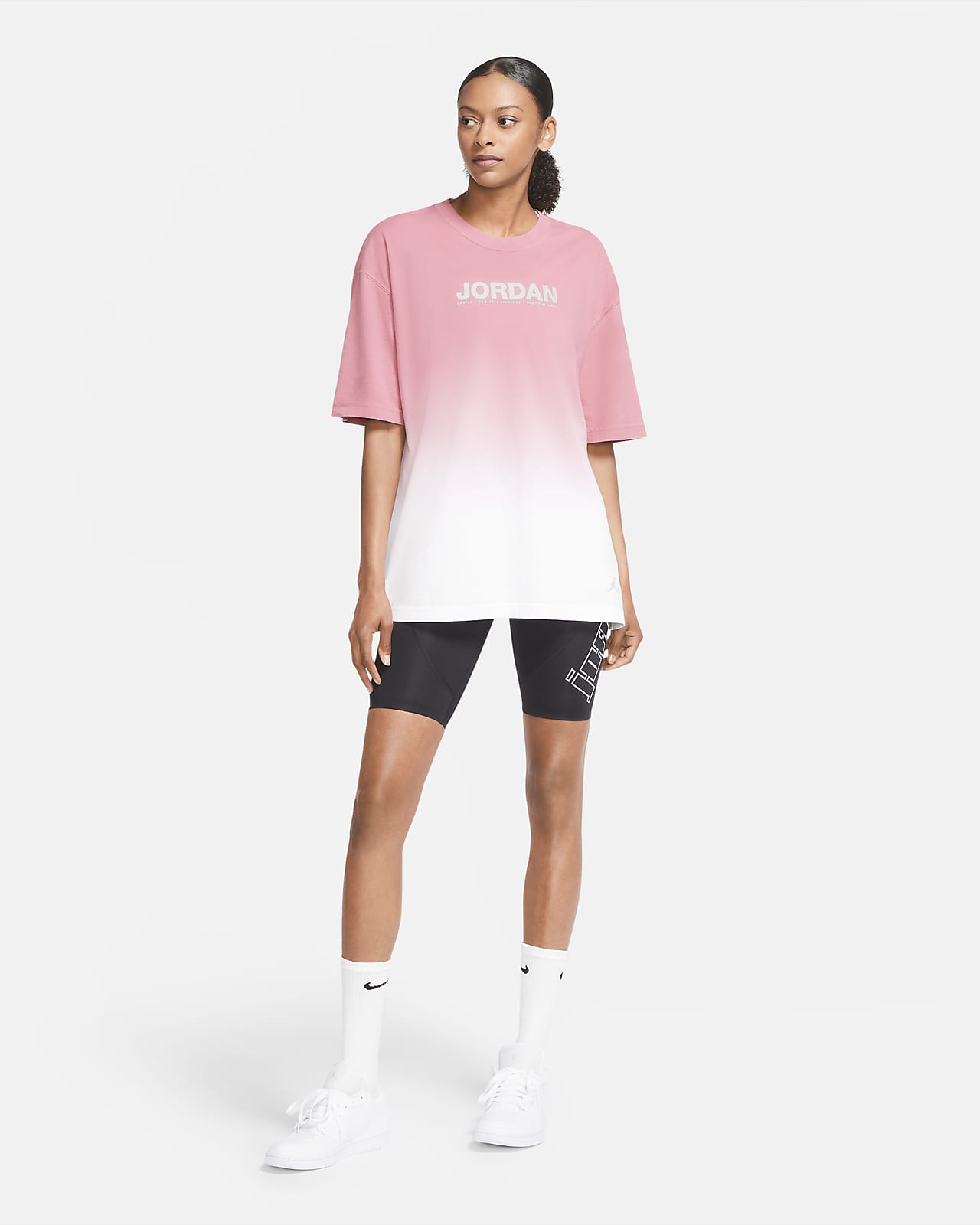 Oversize Short-Sleeve T-Shirt. Nike 