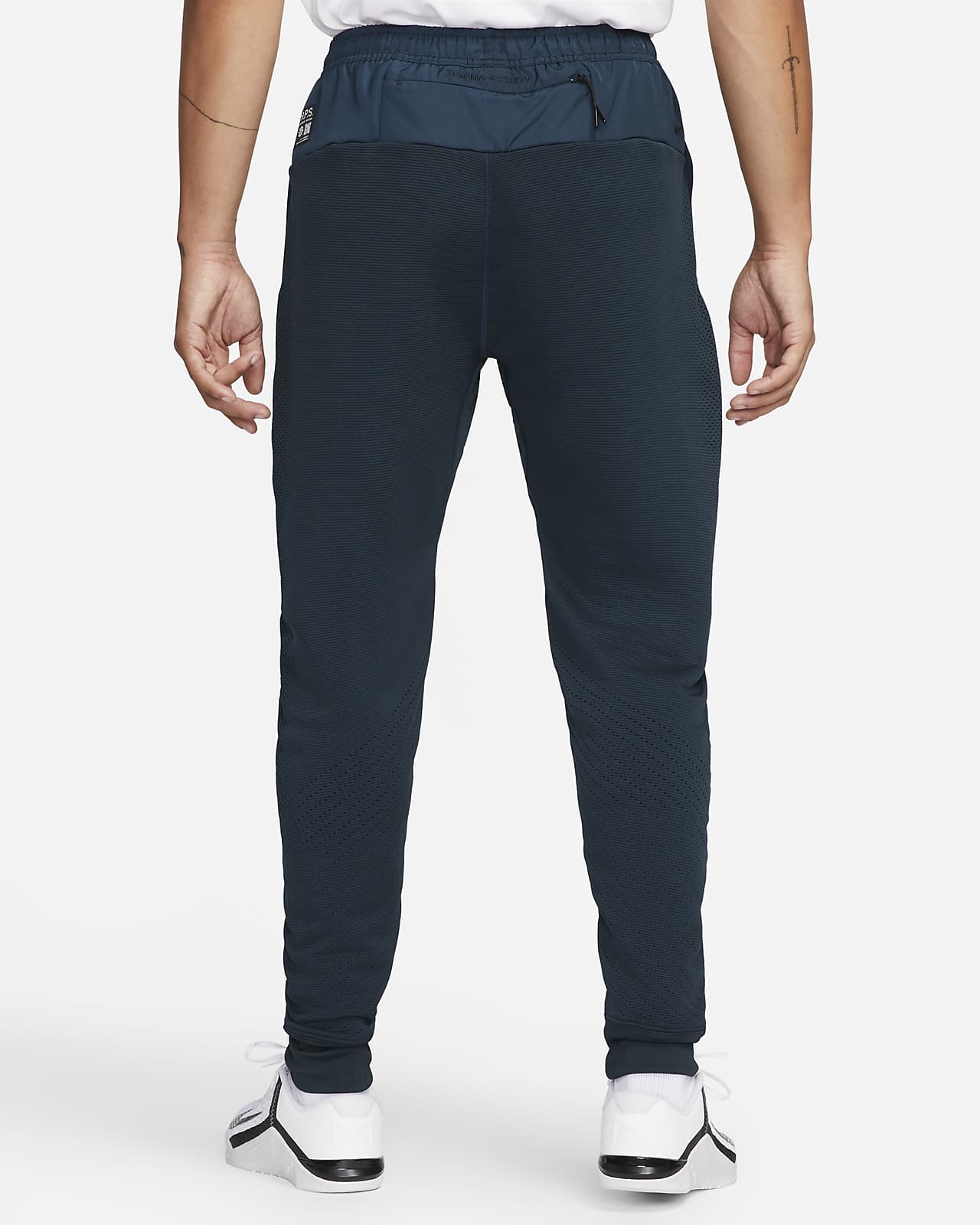 Nike Therma-FIT ADV A.P.S. Men's Fleece Fitness Trousers. Nike LU