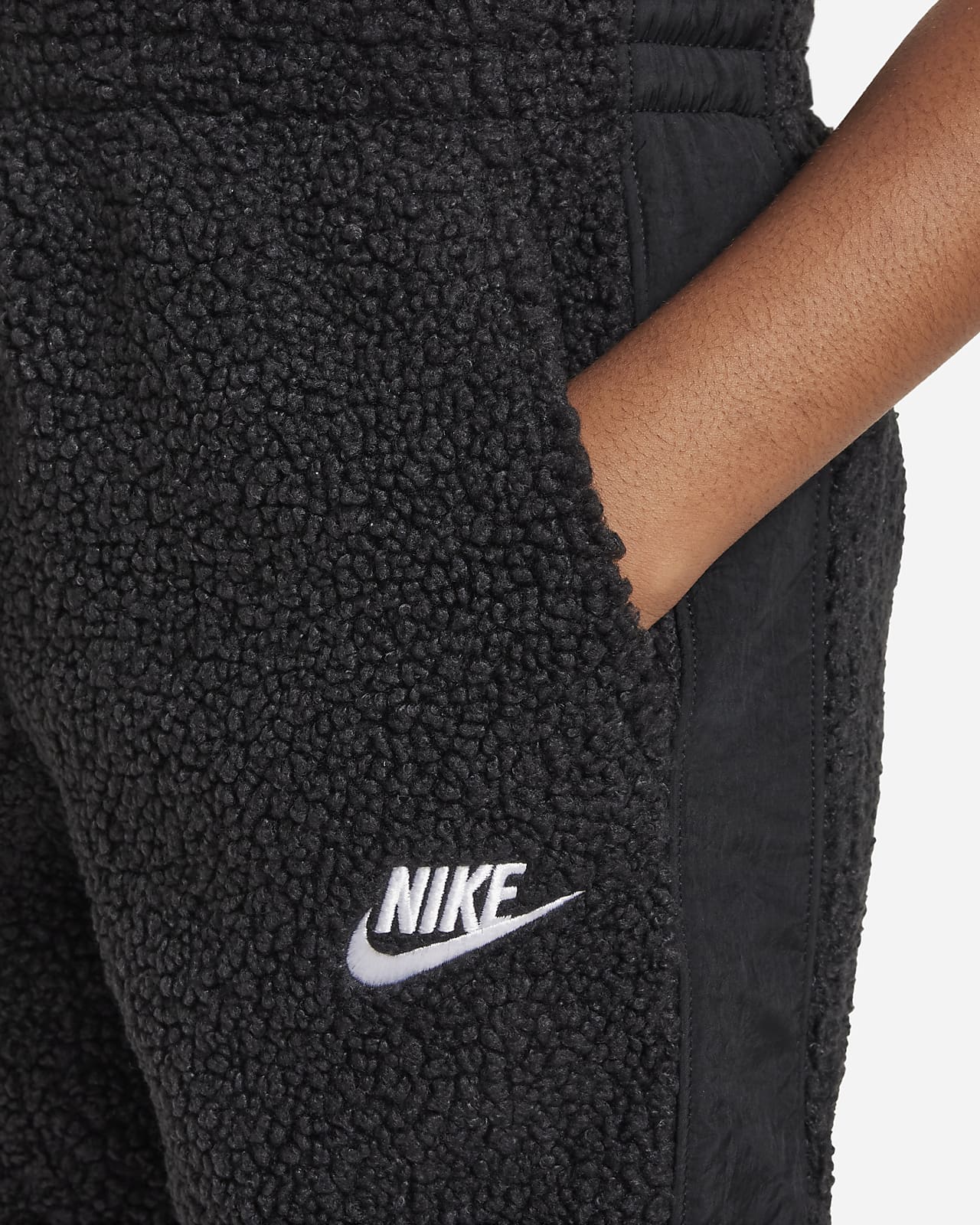 Nike Sportswear Club Fleece Older Kids' Winterized Trousers. Nike CA