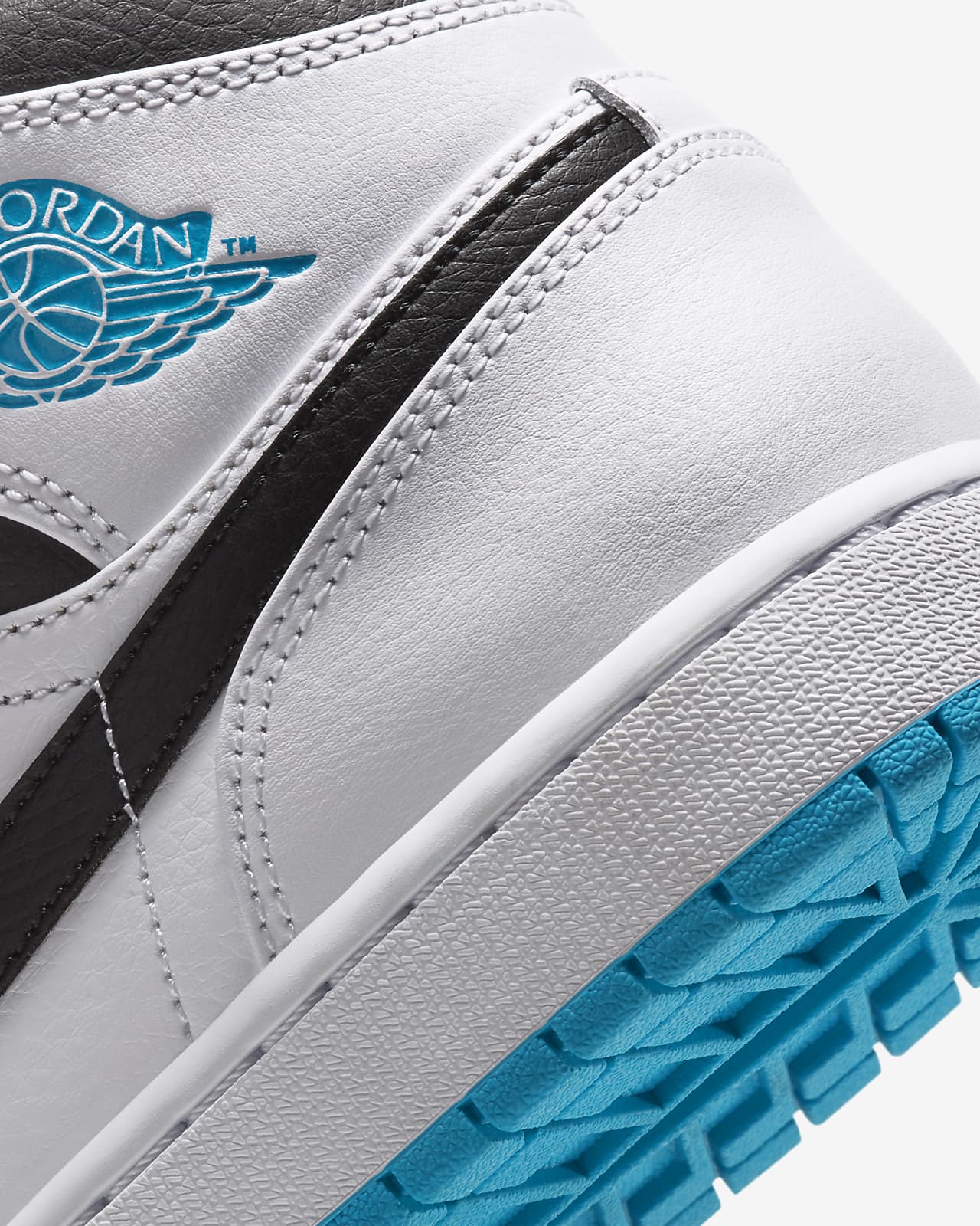 Venta > jordan 1 azul con blanco y negro > en stock